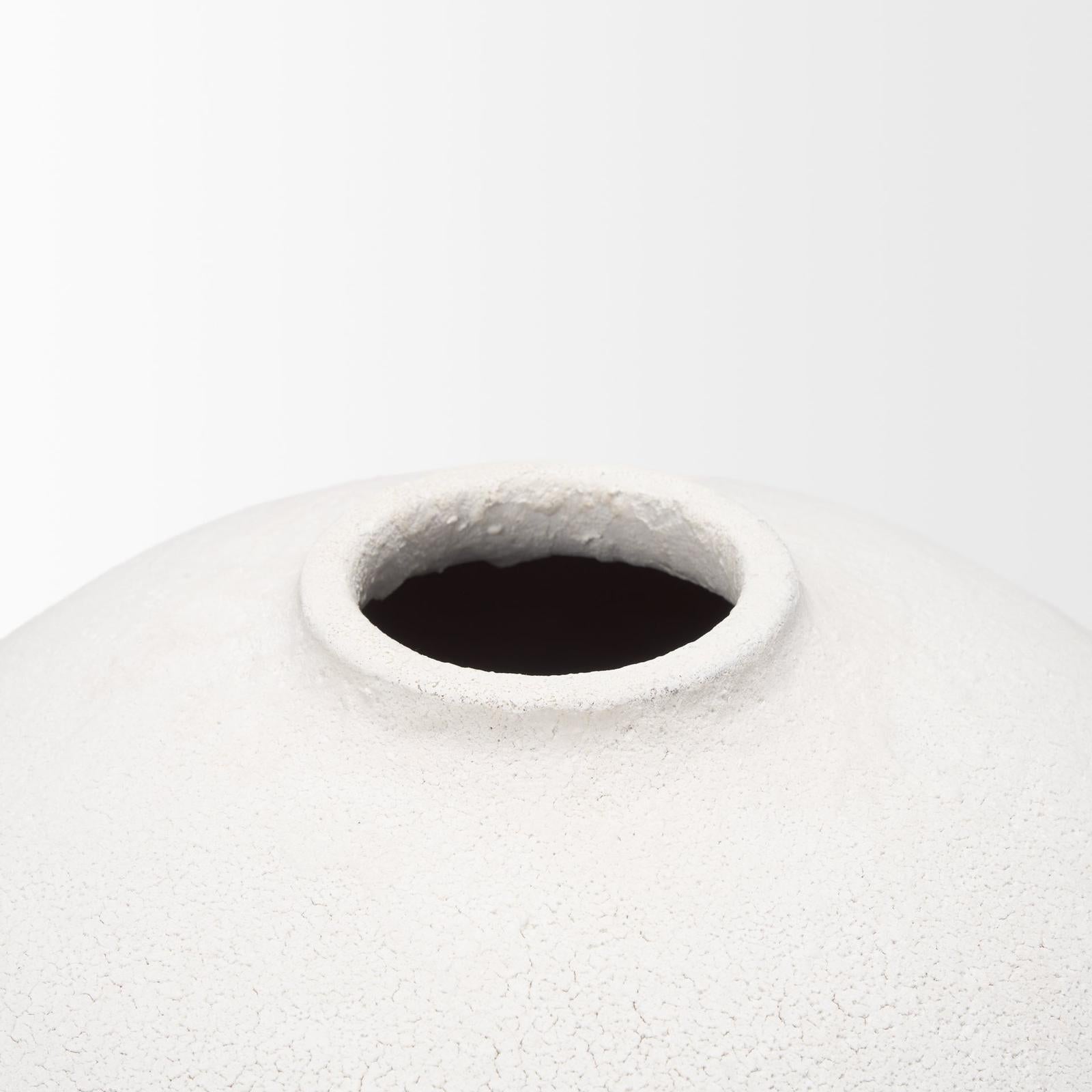 Mercana Karakum White Textured Ceramic Vase