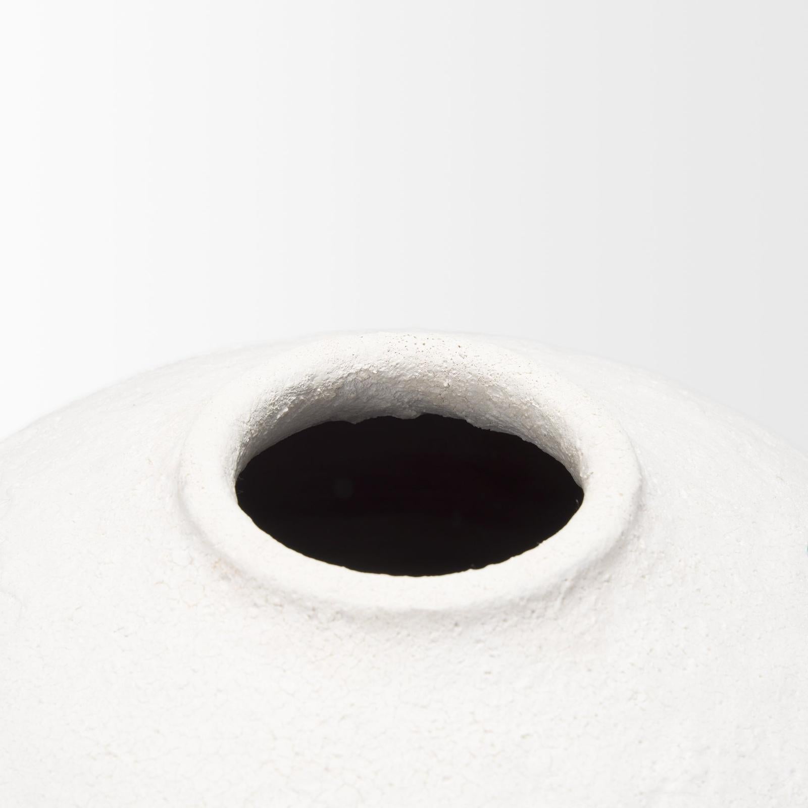 Mercana Karakum White Textured Ceramic Vase