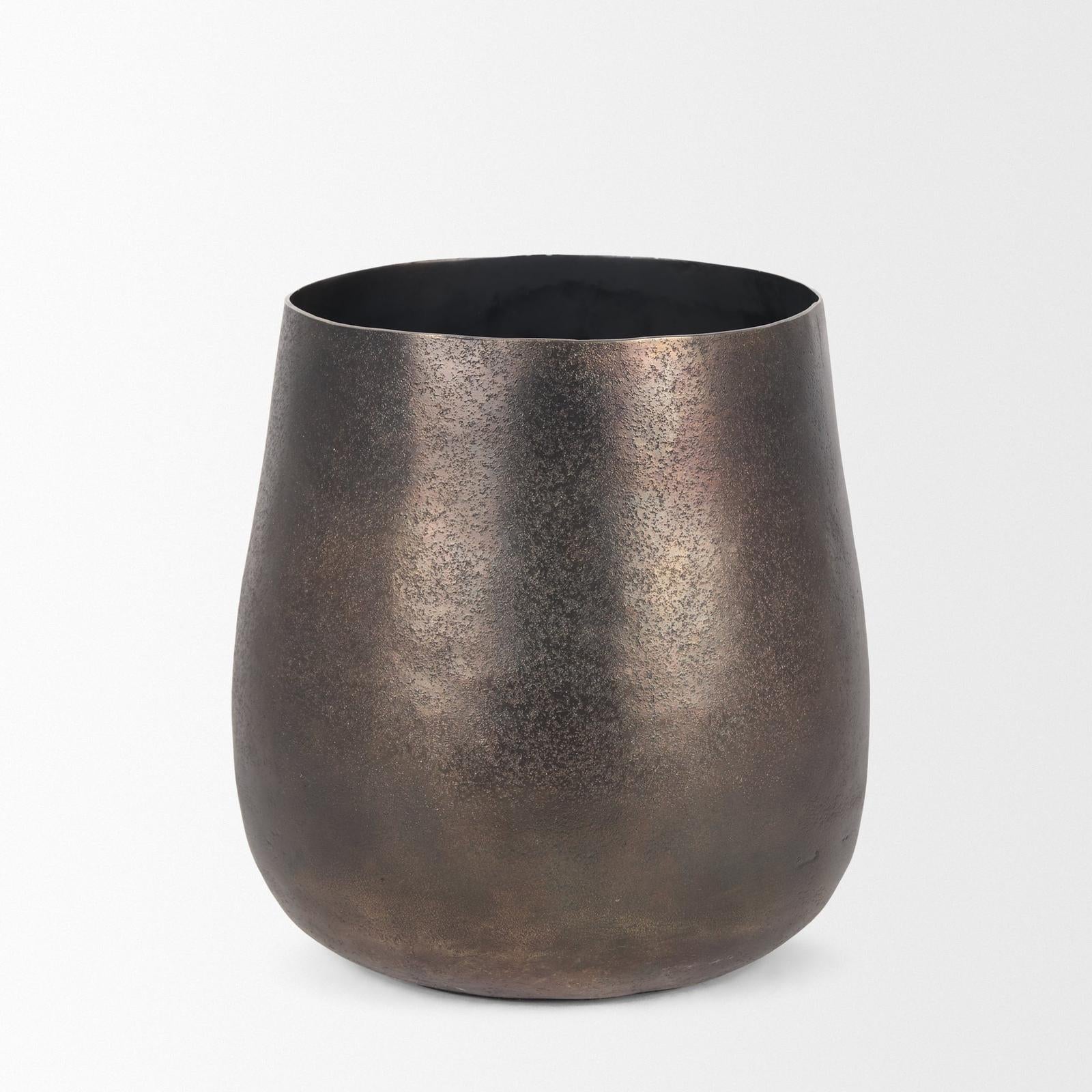 Mercana Quade Gold Metal Planter