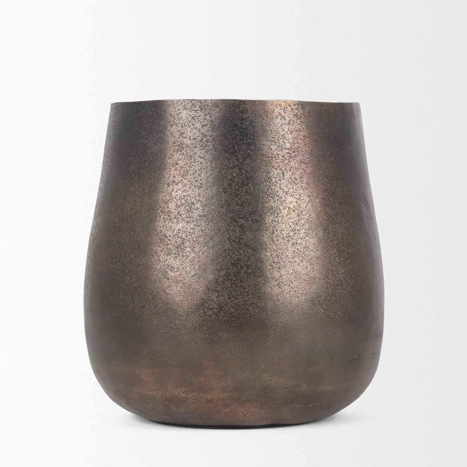 Mercana Quade Gold Metal Planter