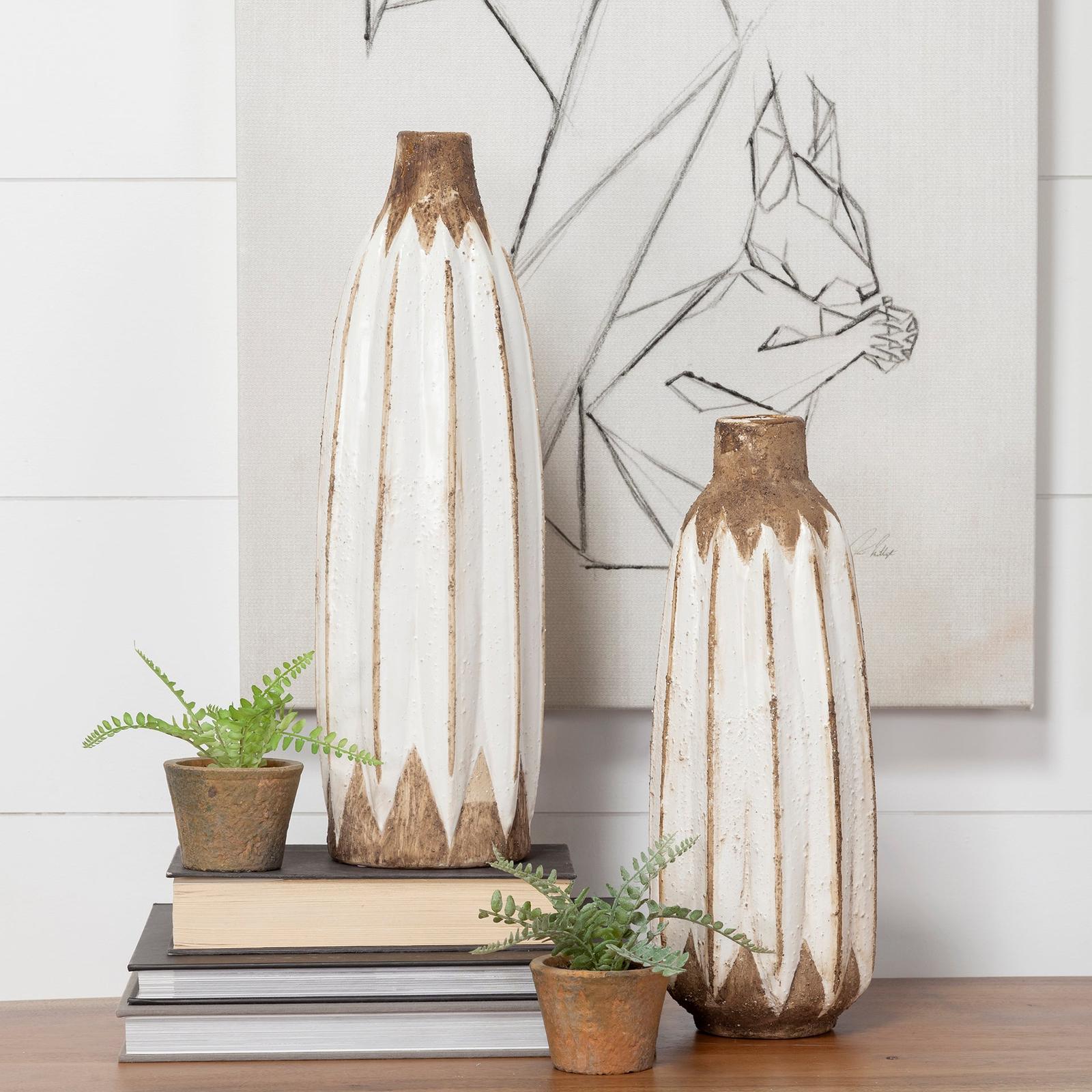 Mercana Sisko Rustic Brown White Ceramic Vase