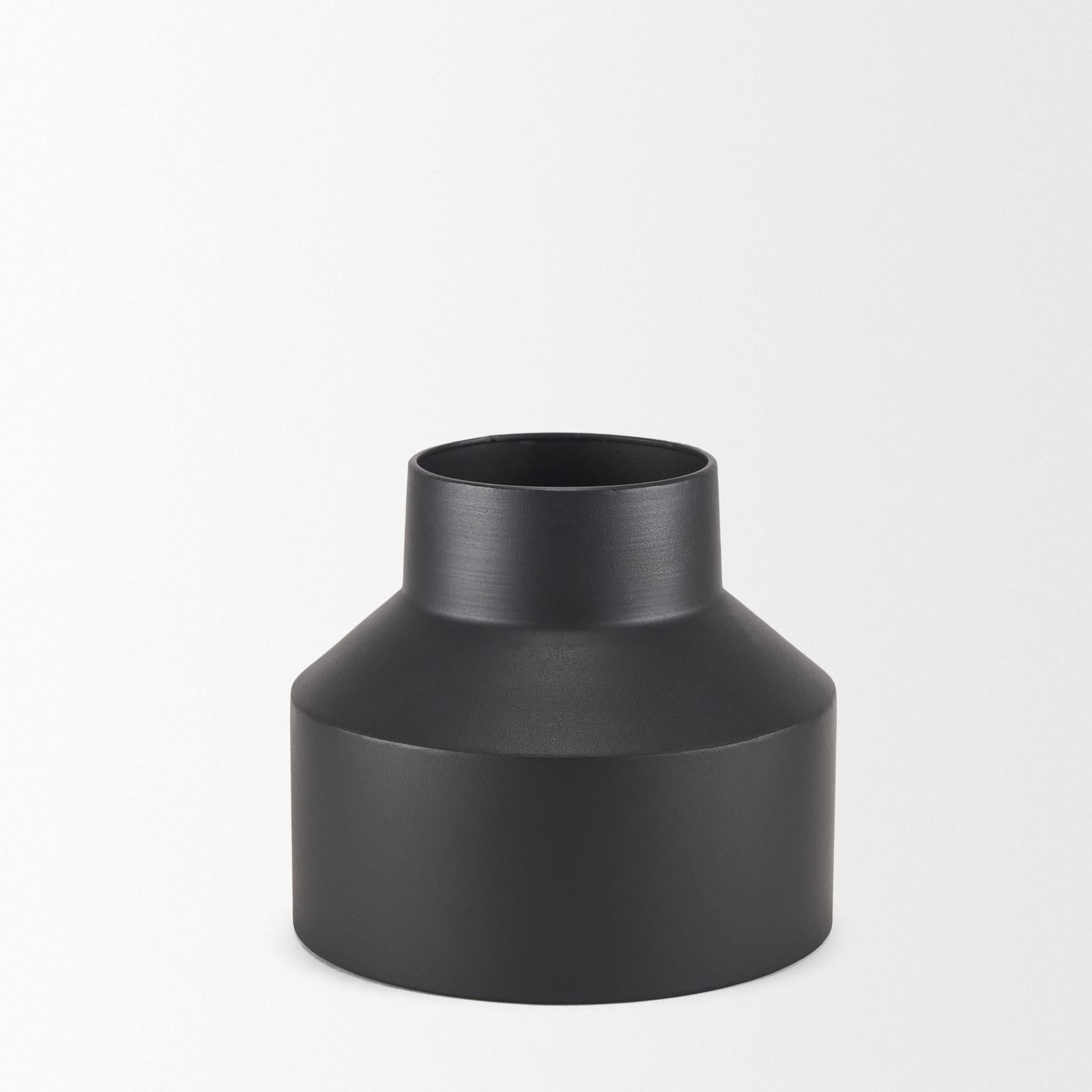 Mercana Tosca Matte Black Metal Vase