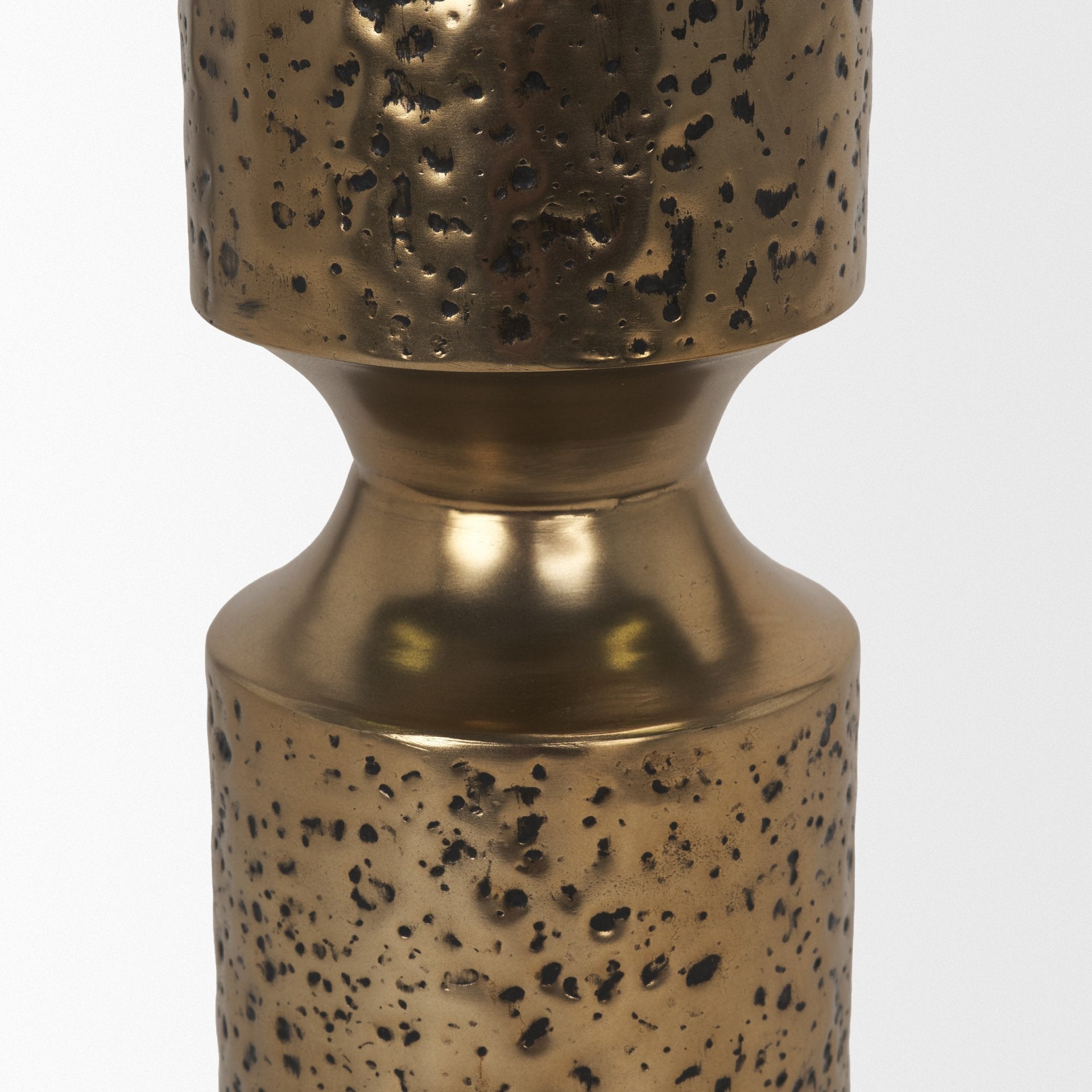 Mercana Akira Metal Pillar Candle Holder