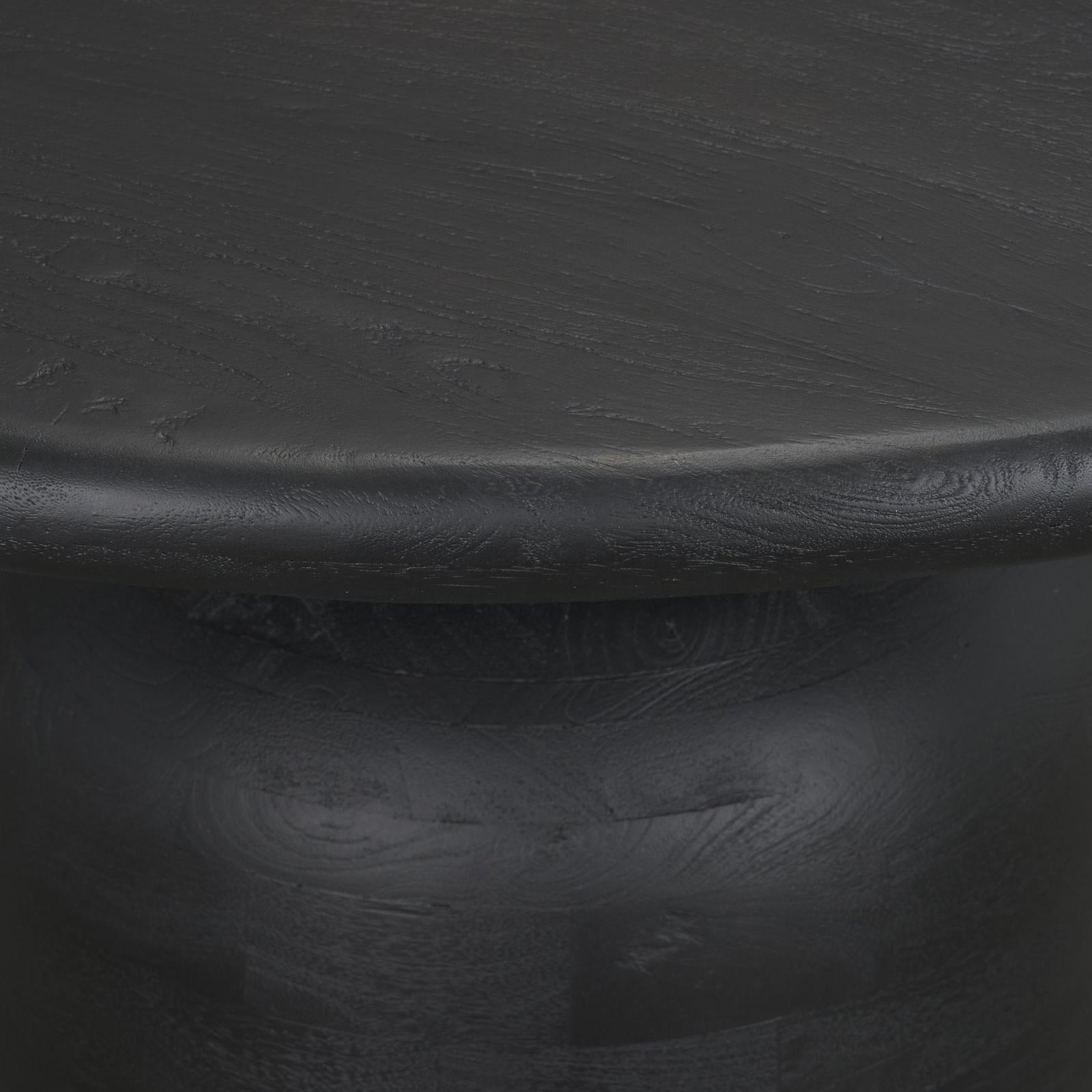 Mercana Atlas Pedestal Base Round Dining Table