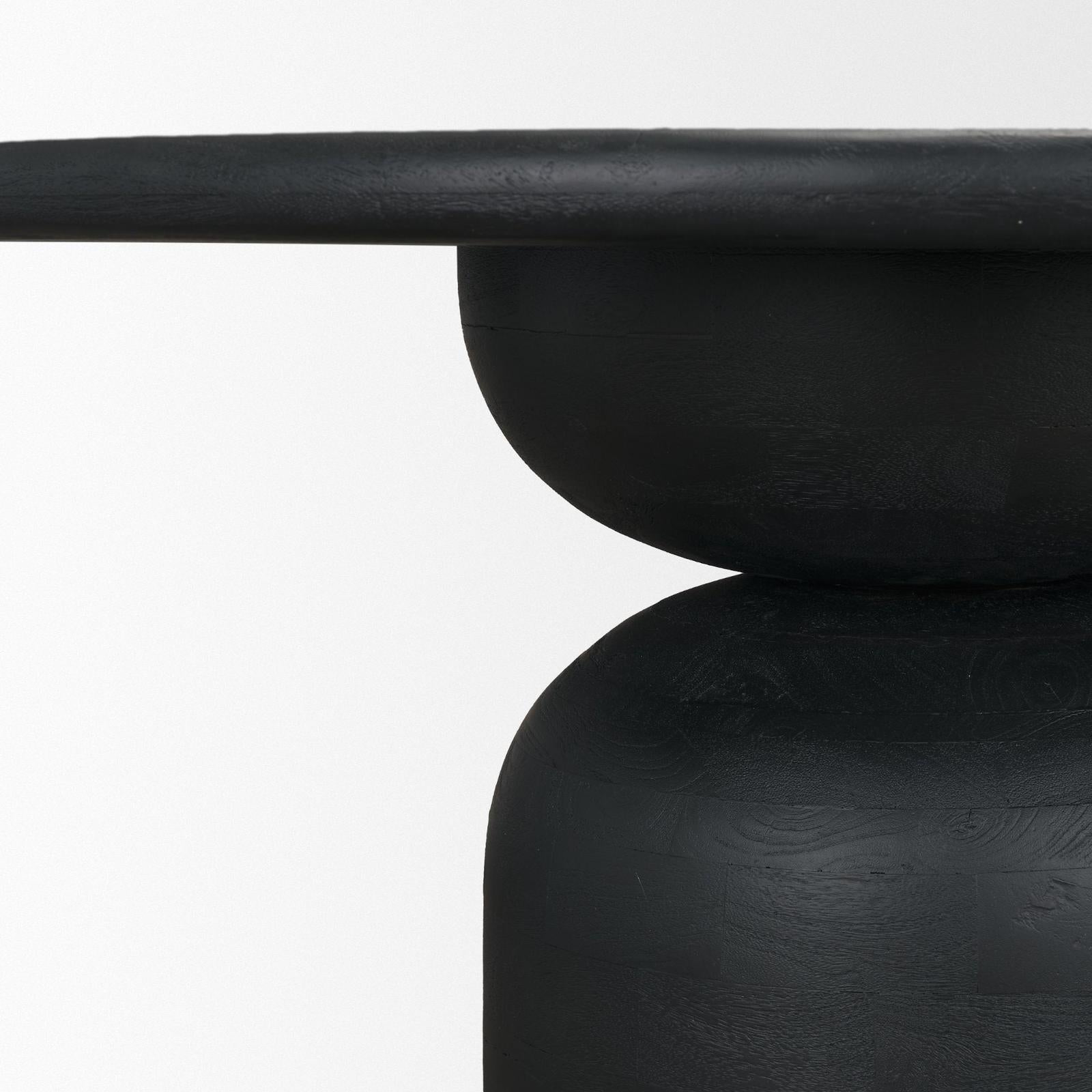 Mercana Atlas Pedestal Base Round Dining Table