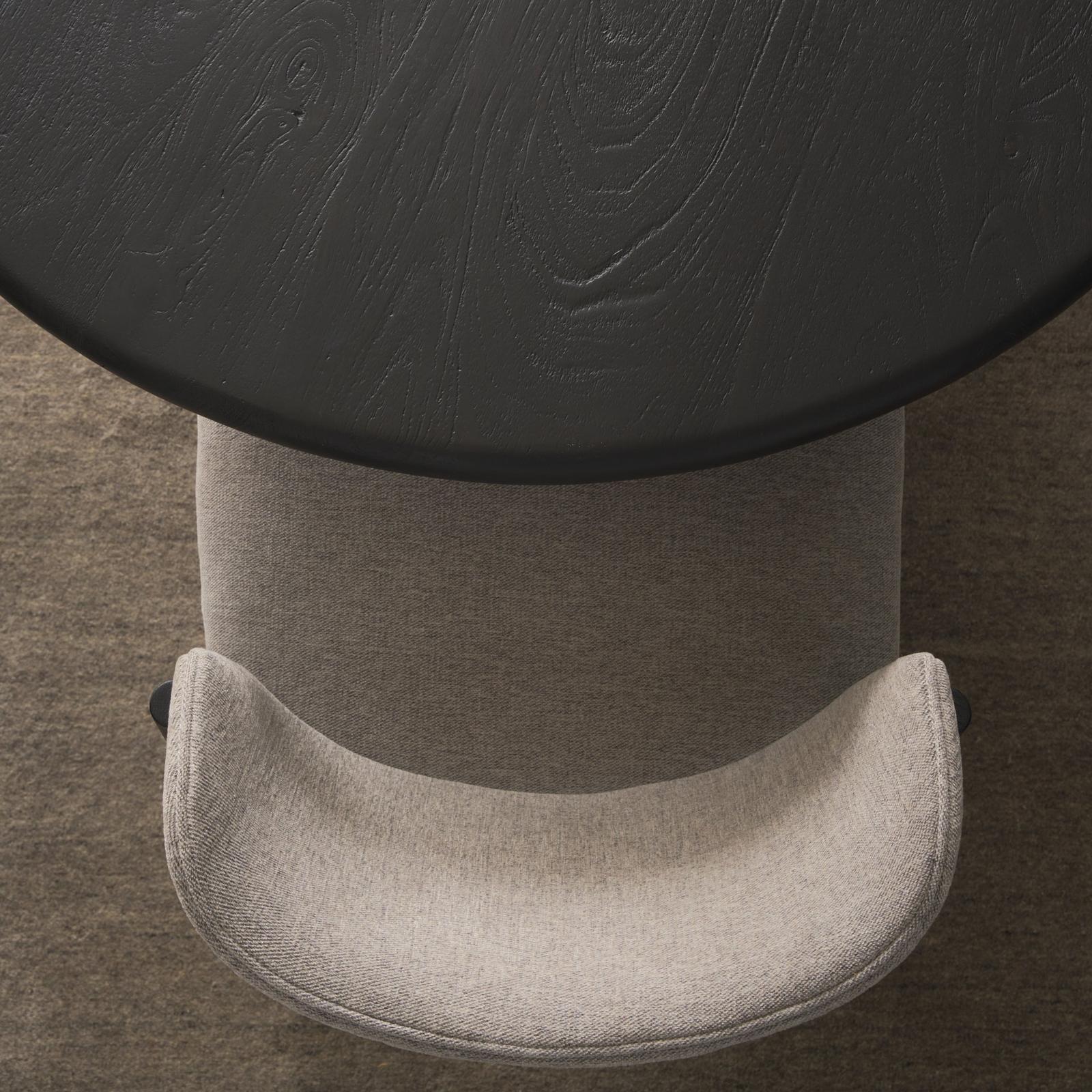 Mercana Atlas Pedestal Base Round Dining Table