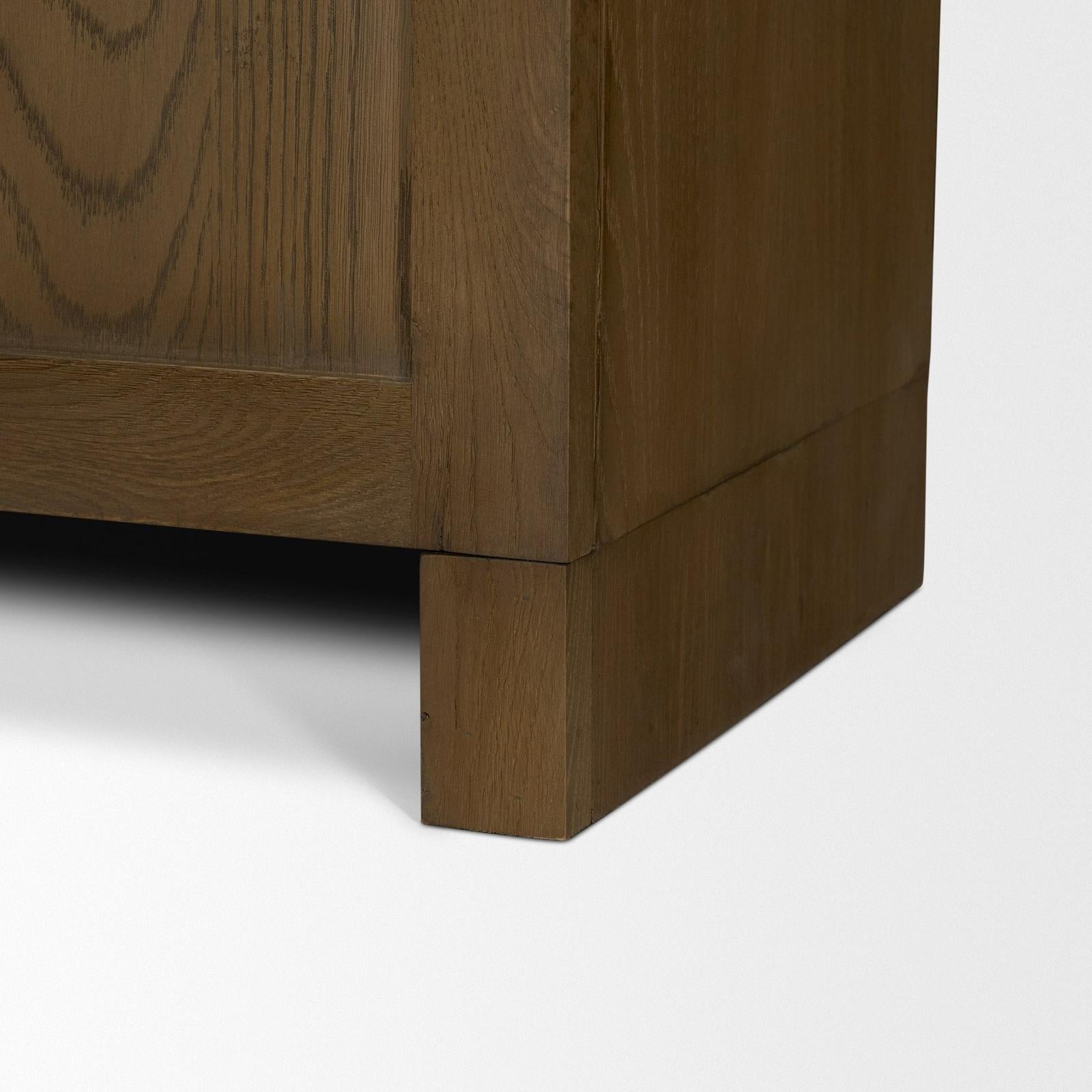 Mercana Henry Oak Wood w/ Glass Doors Curio Cabinet