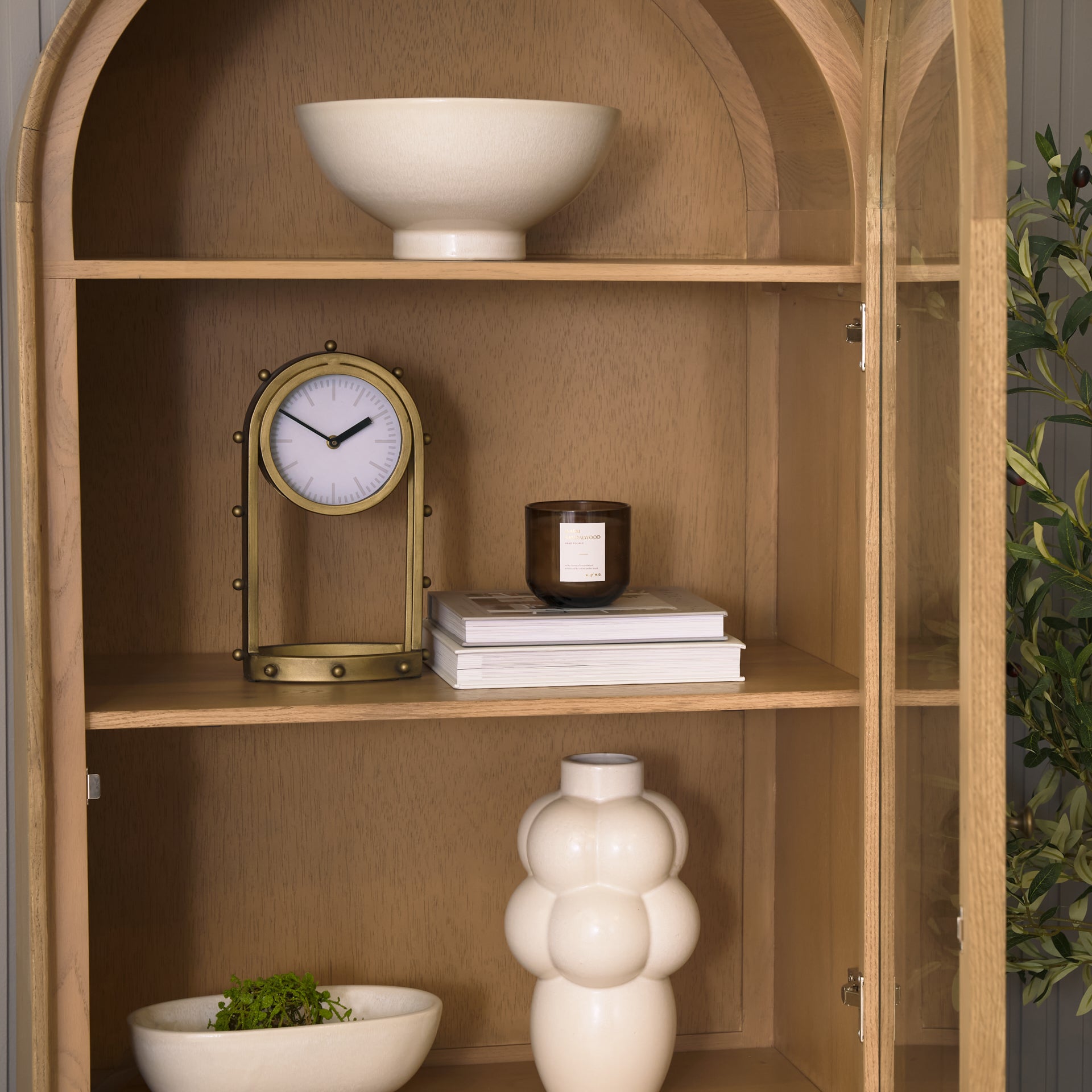 Mercana Marian Table Clock