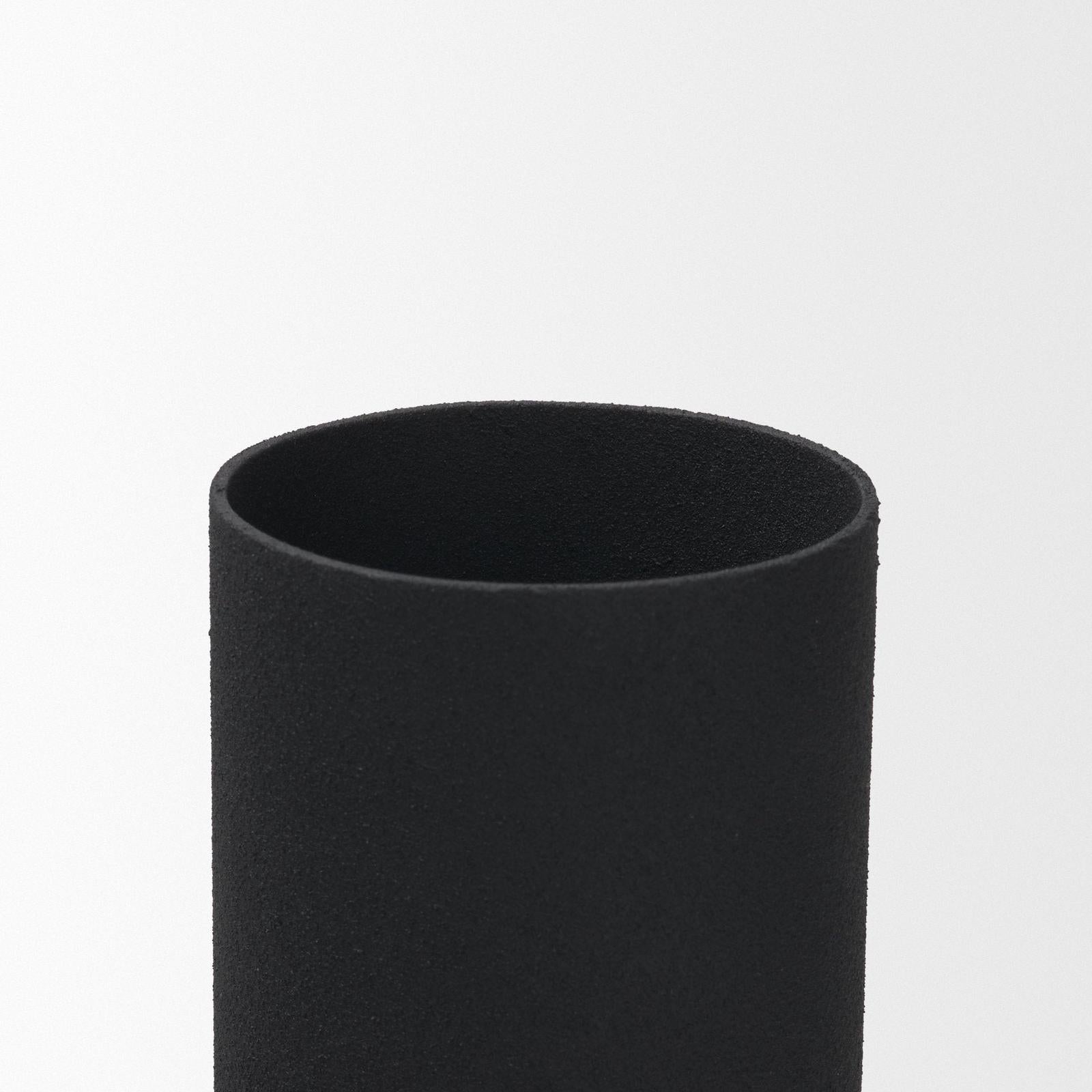 Mercana Veda Black Metal Geometric Vase
