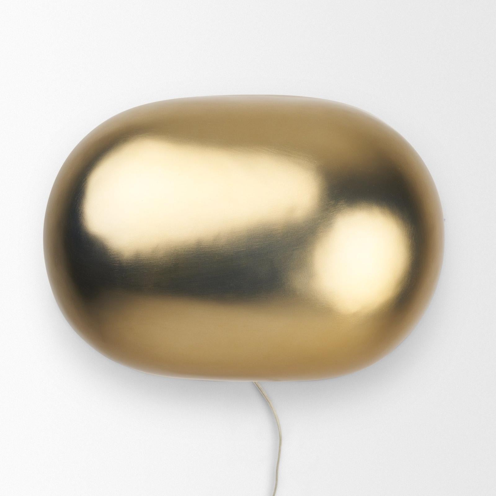 Mercana Liorre Textured Black Metal Base w/ Gold Metal Shade 1-Light Table Lamp