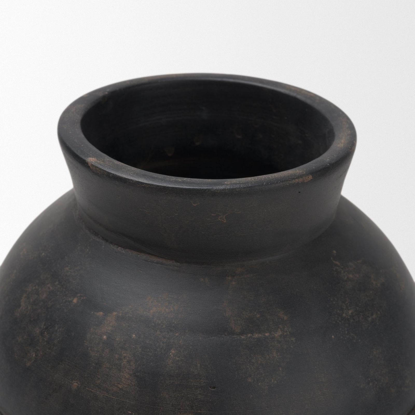 Mercana Douro Earthy Brown Dotted Vase