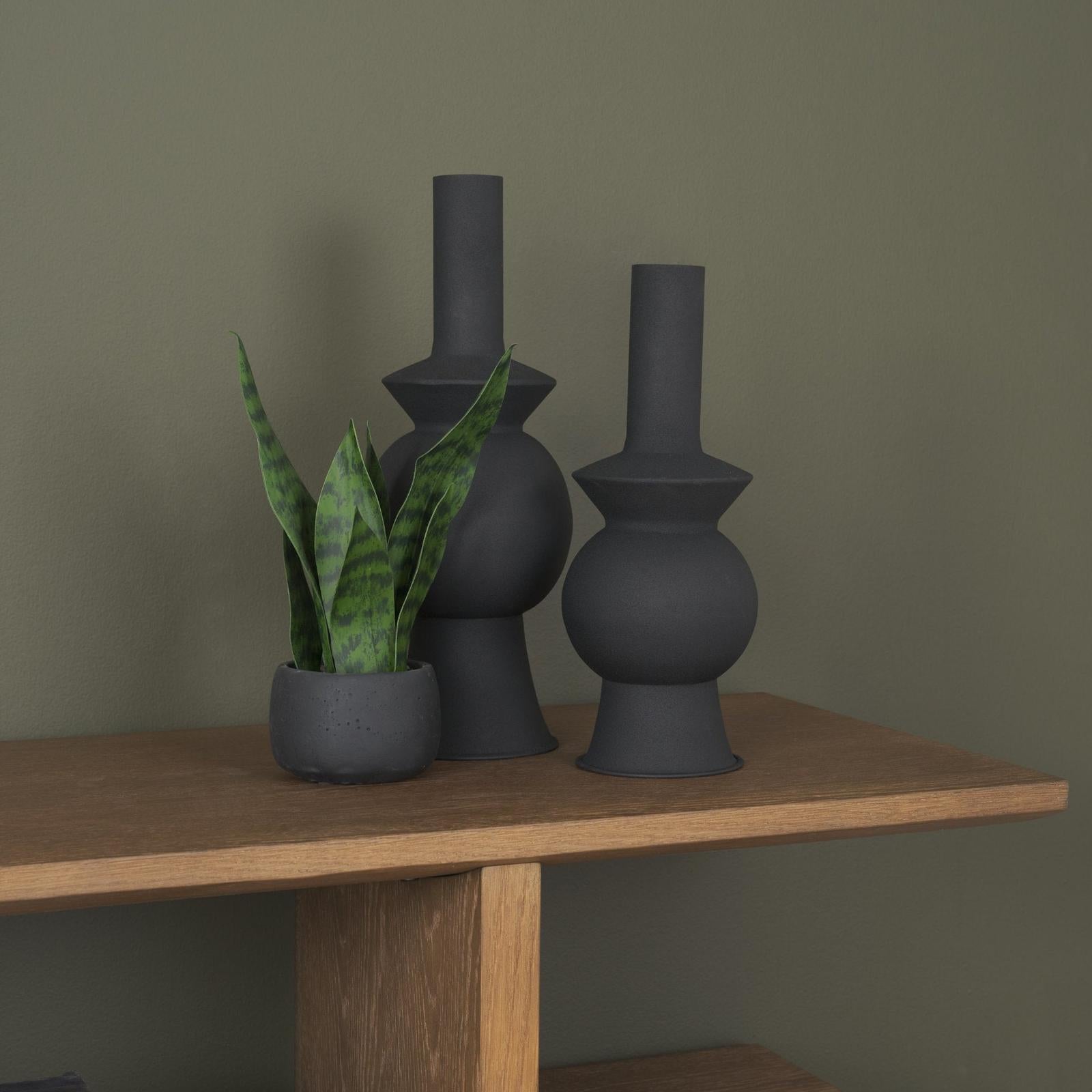 Mercana Veda Black Metal Geometric Vase