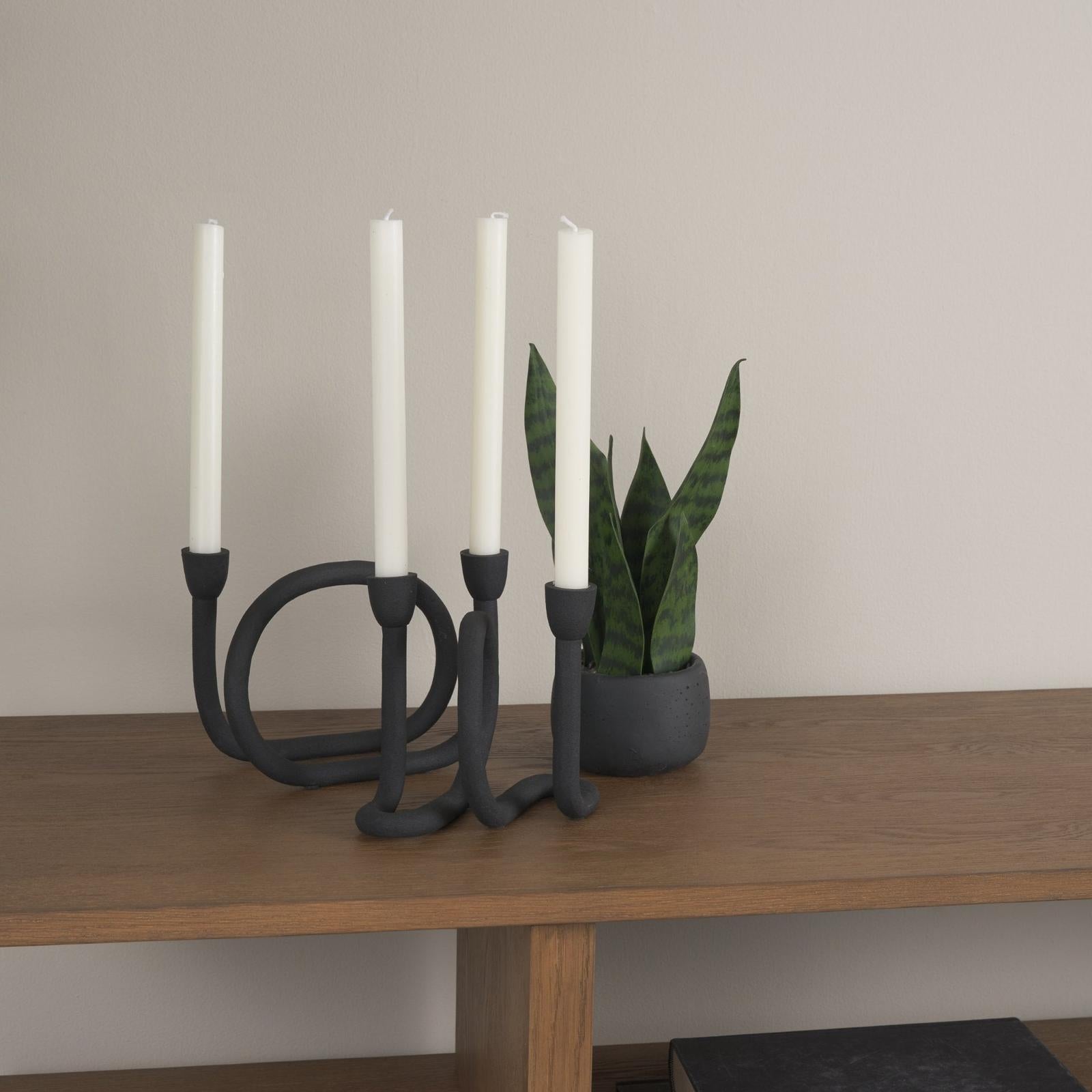 Mercana Serpens Black Metal Candle Holder