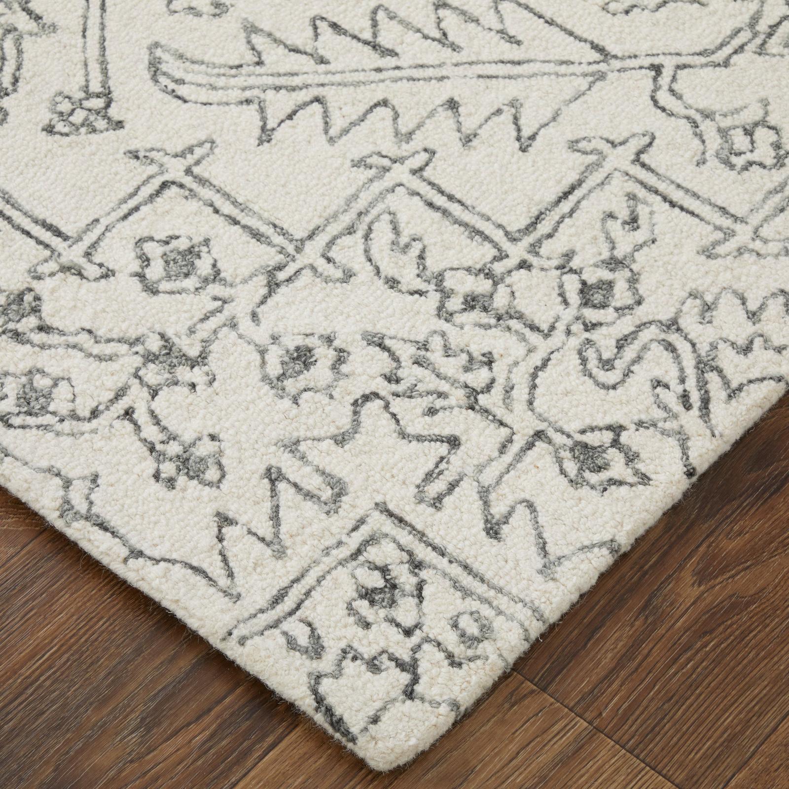 Feizy Belfort 8778F Transitional Medallion Rug in White/Gray