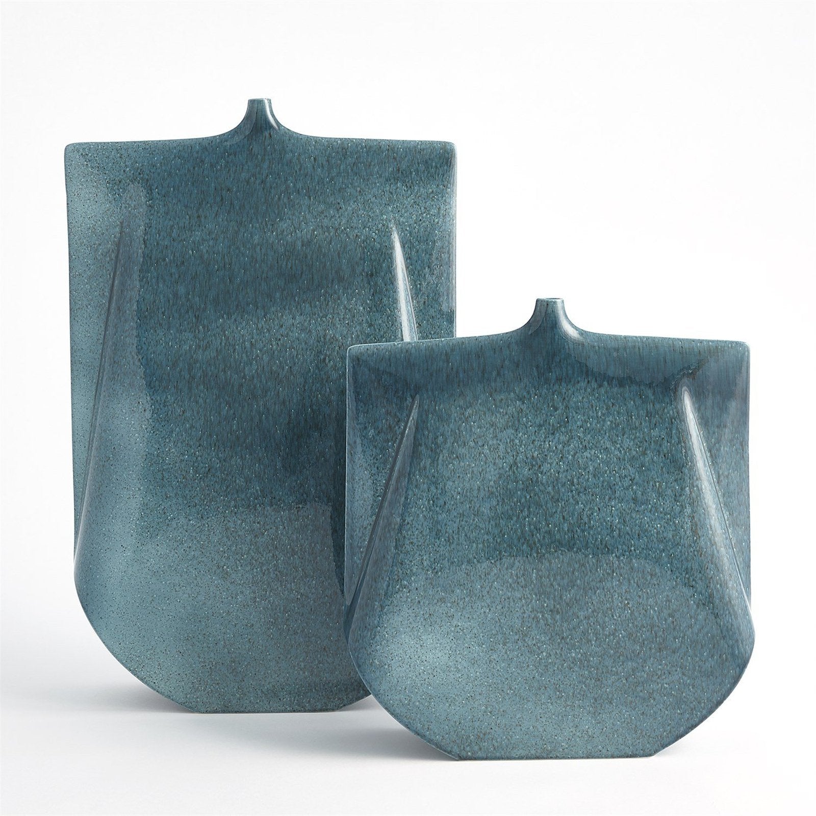Global Views Kimono Vase
