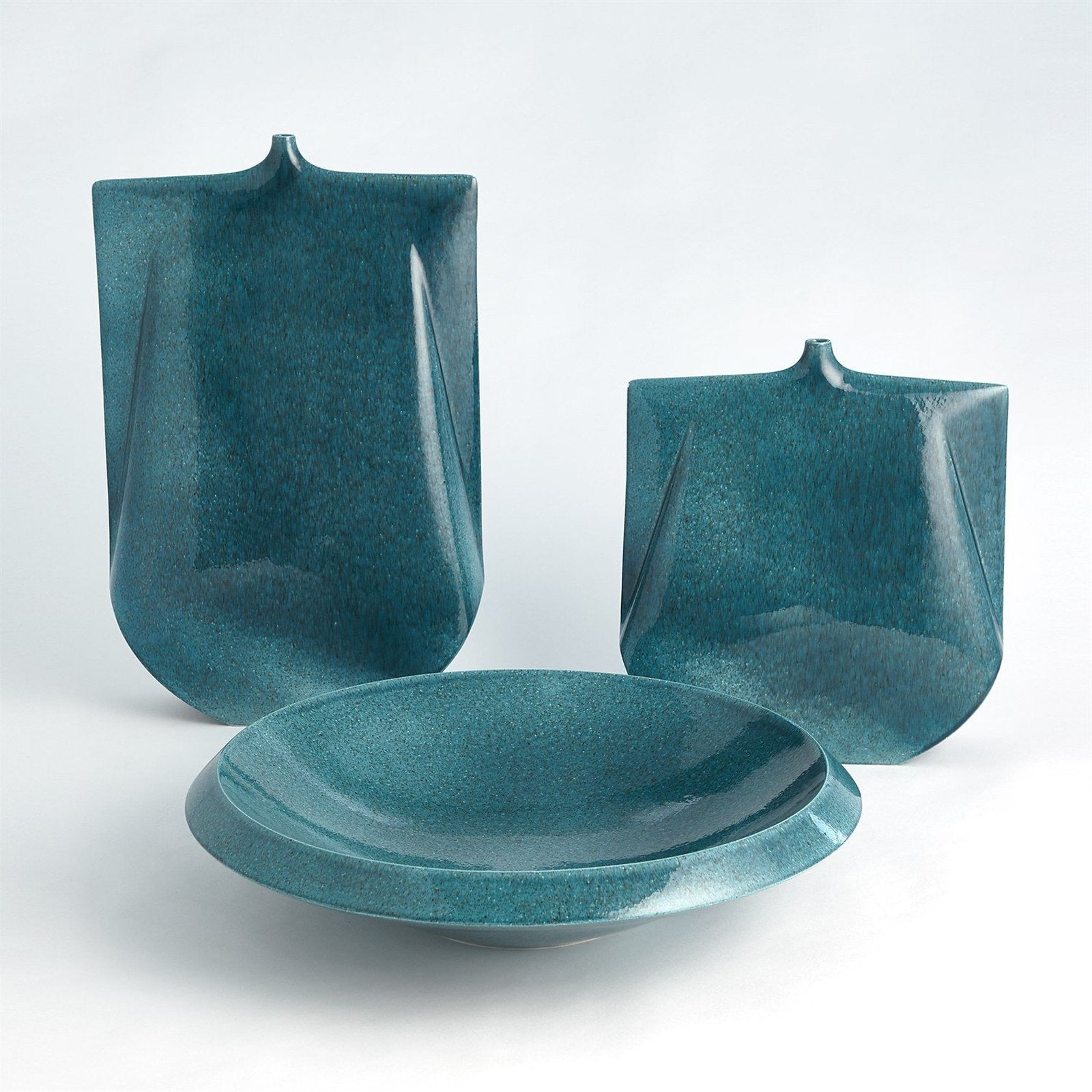 Global Views Kimono Vase