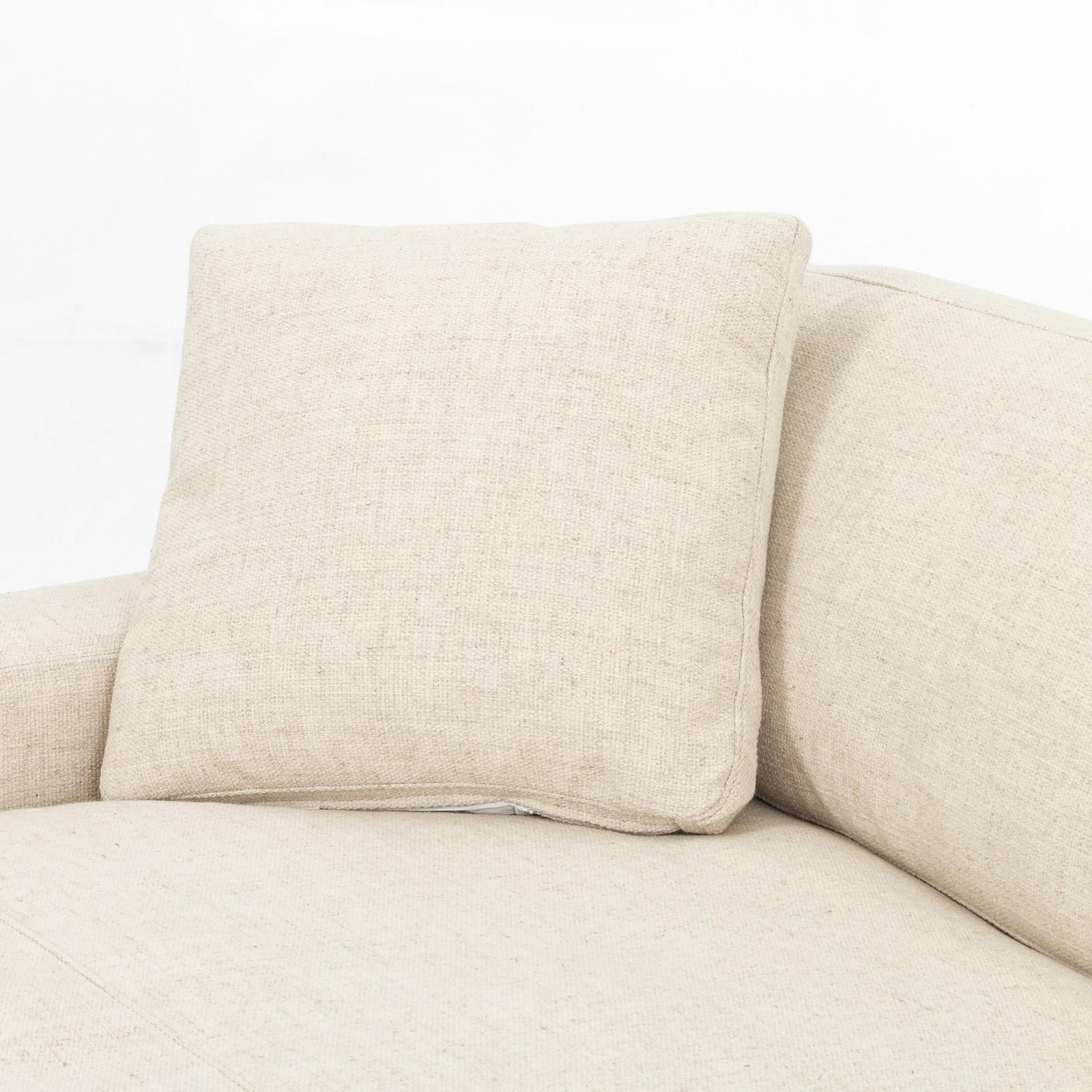 Plume 2 PC Sectional