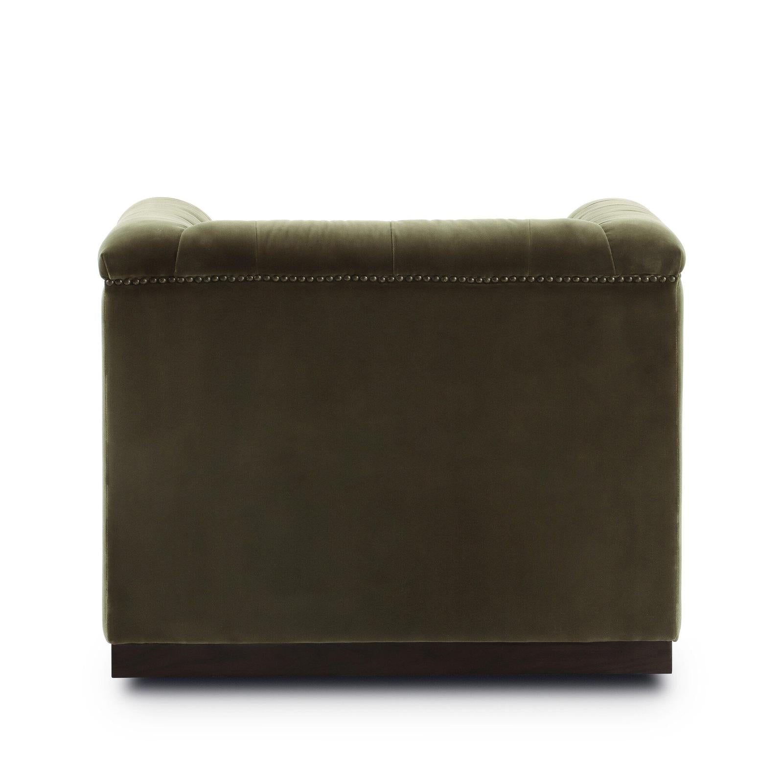 Maxx Swivel Chair