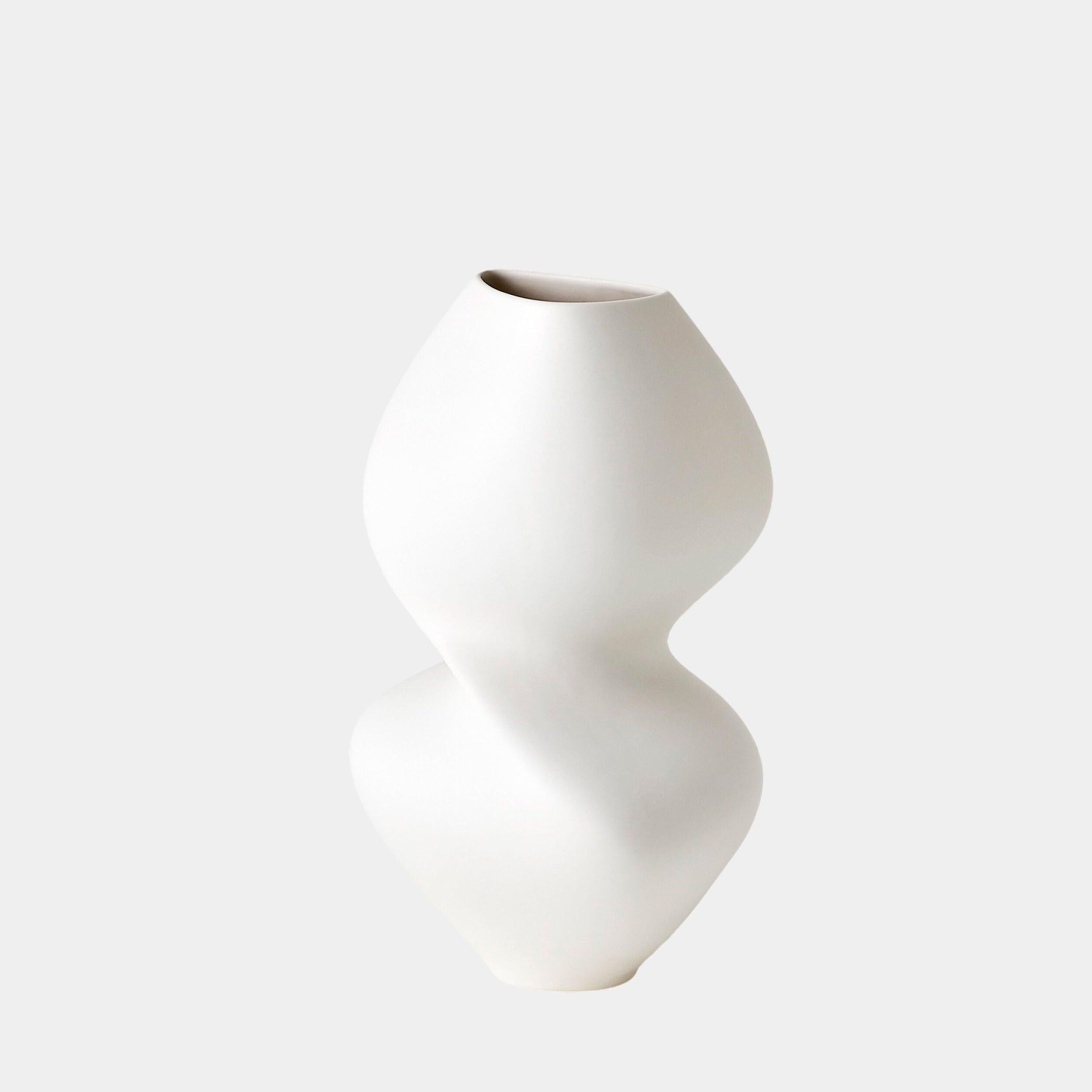 Global Views Sound Hushed Vase
