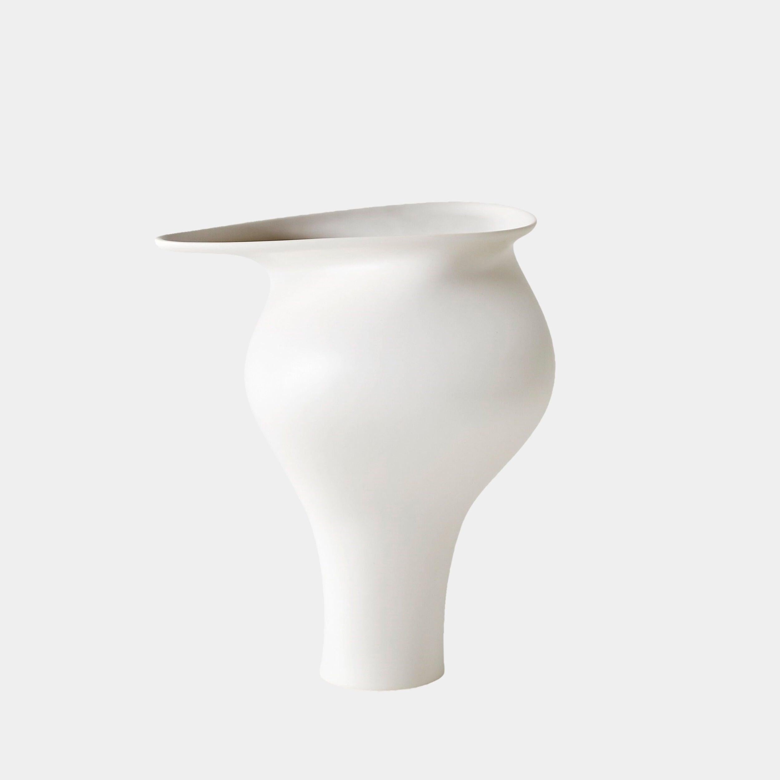 Global Views Tranquility Vase