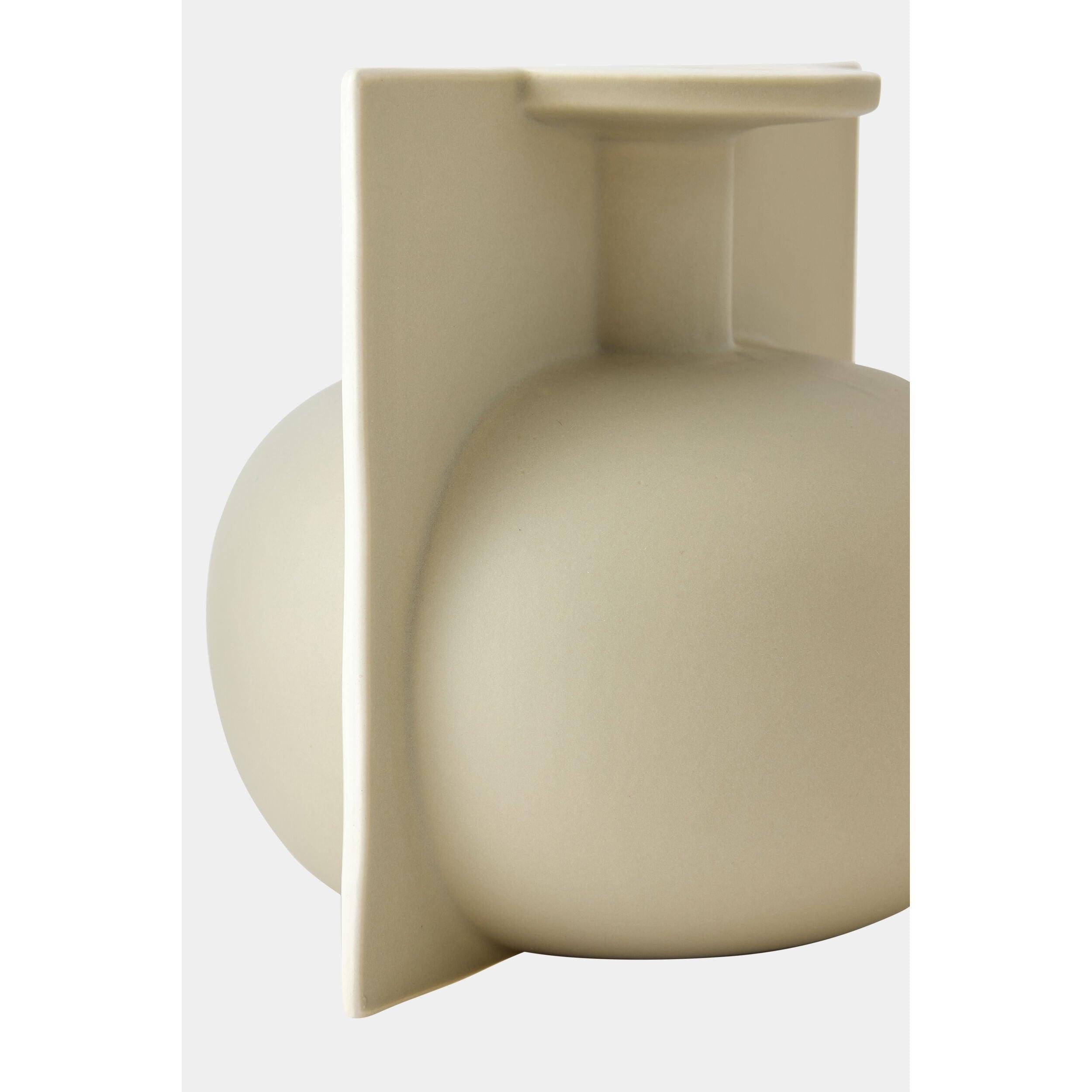 Global Views Brim Vase