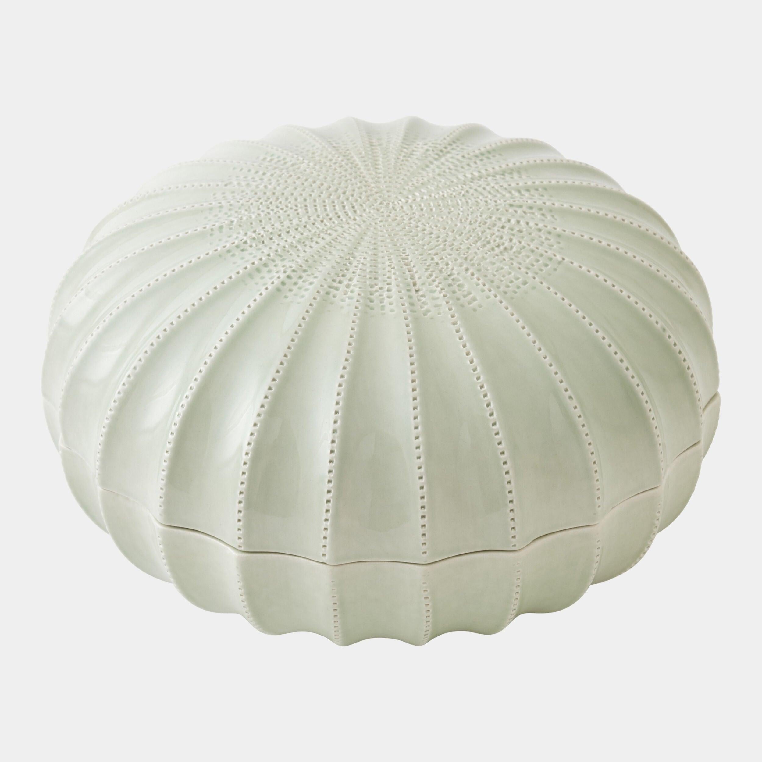 Global Views Urchin Box