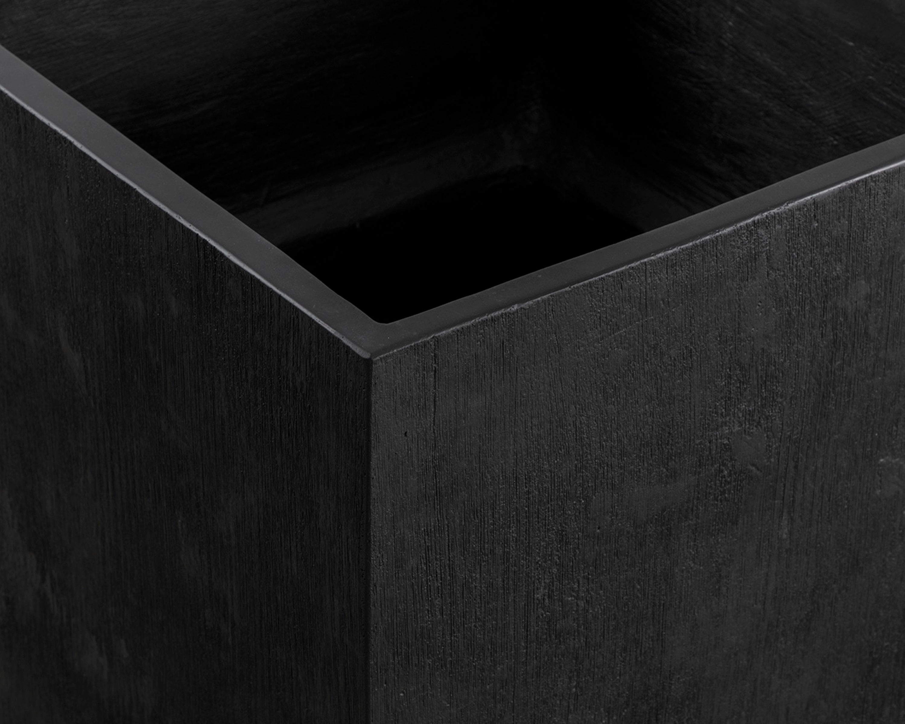 Sunpan Tansy Planter