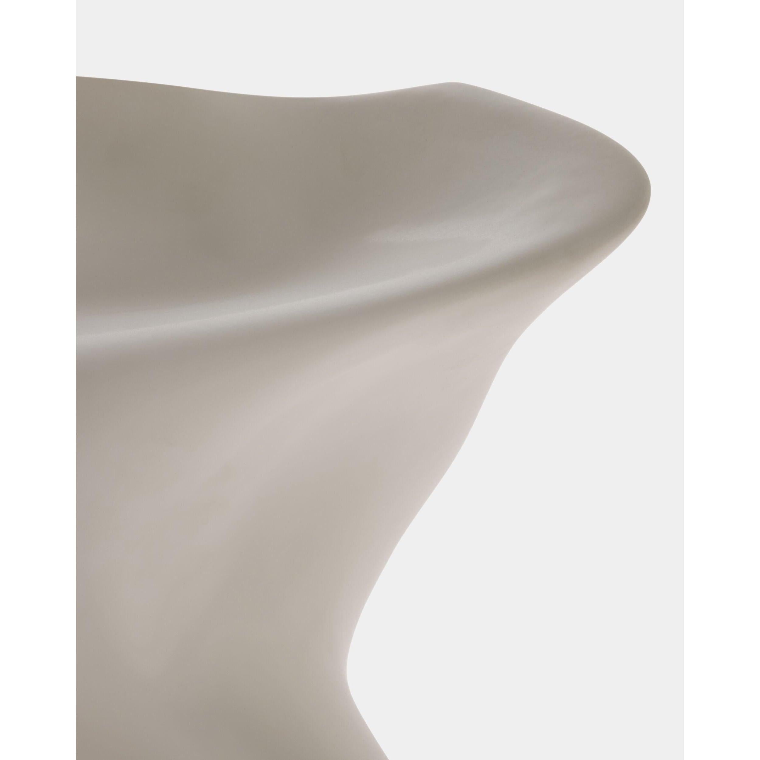 Global Views Cadence Vase
