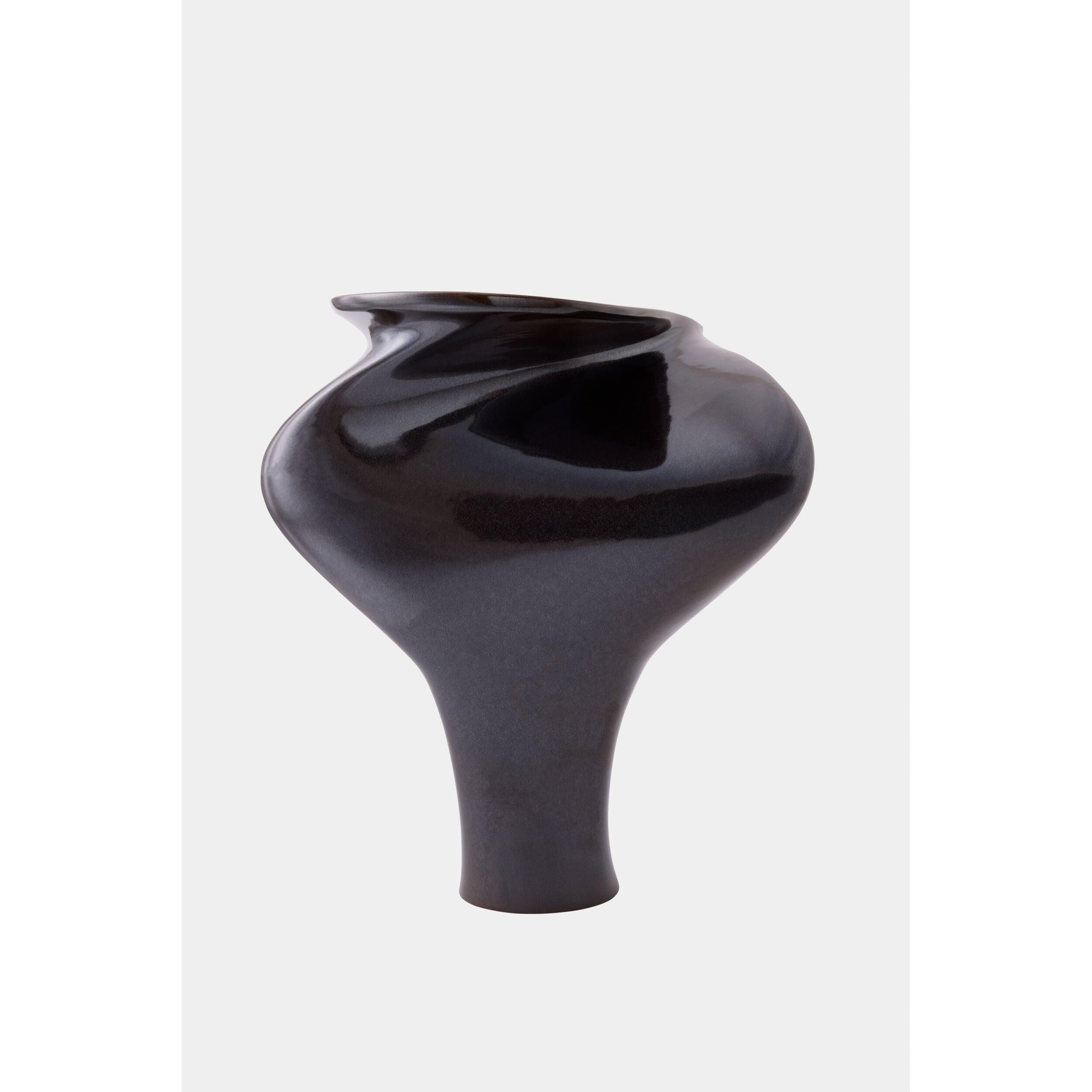 Global Views Tranquility Vase