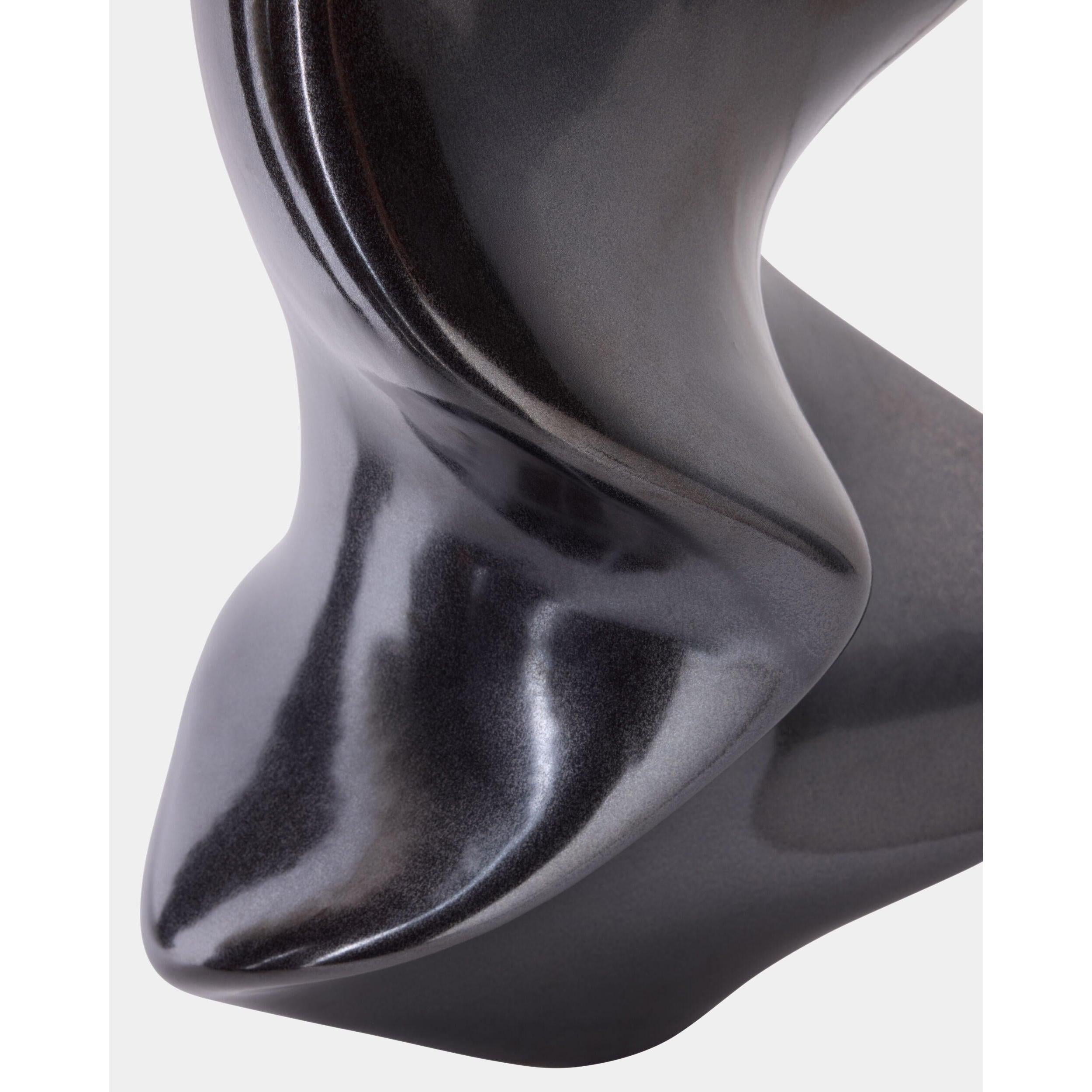 Global Views Resonant Vase