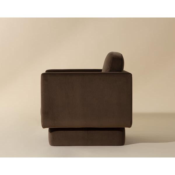 Sunpan Everton Armchair