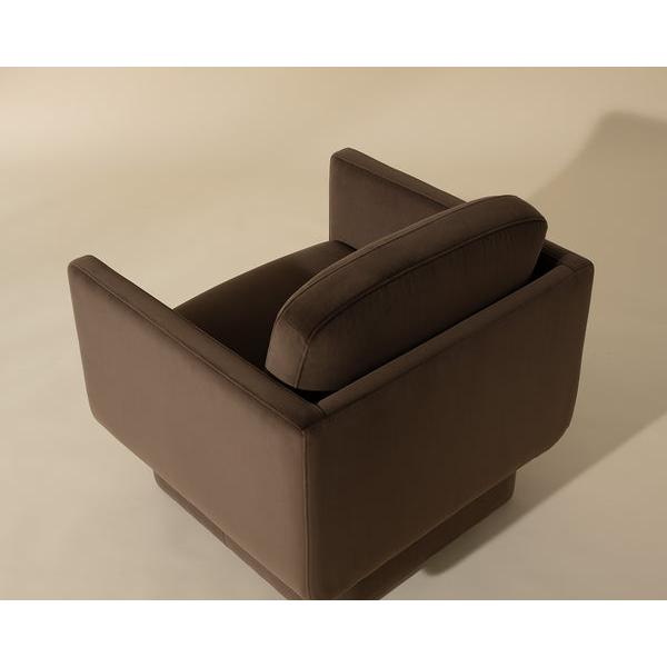 Sunpan Everton Armchair