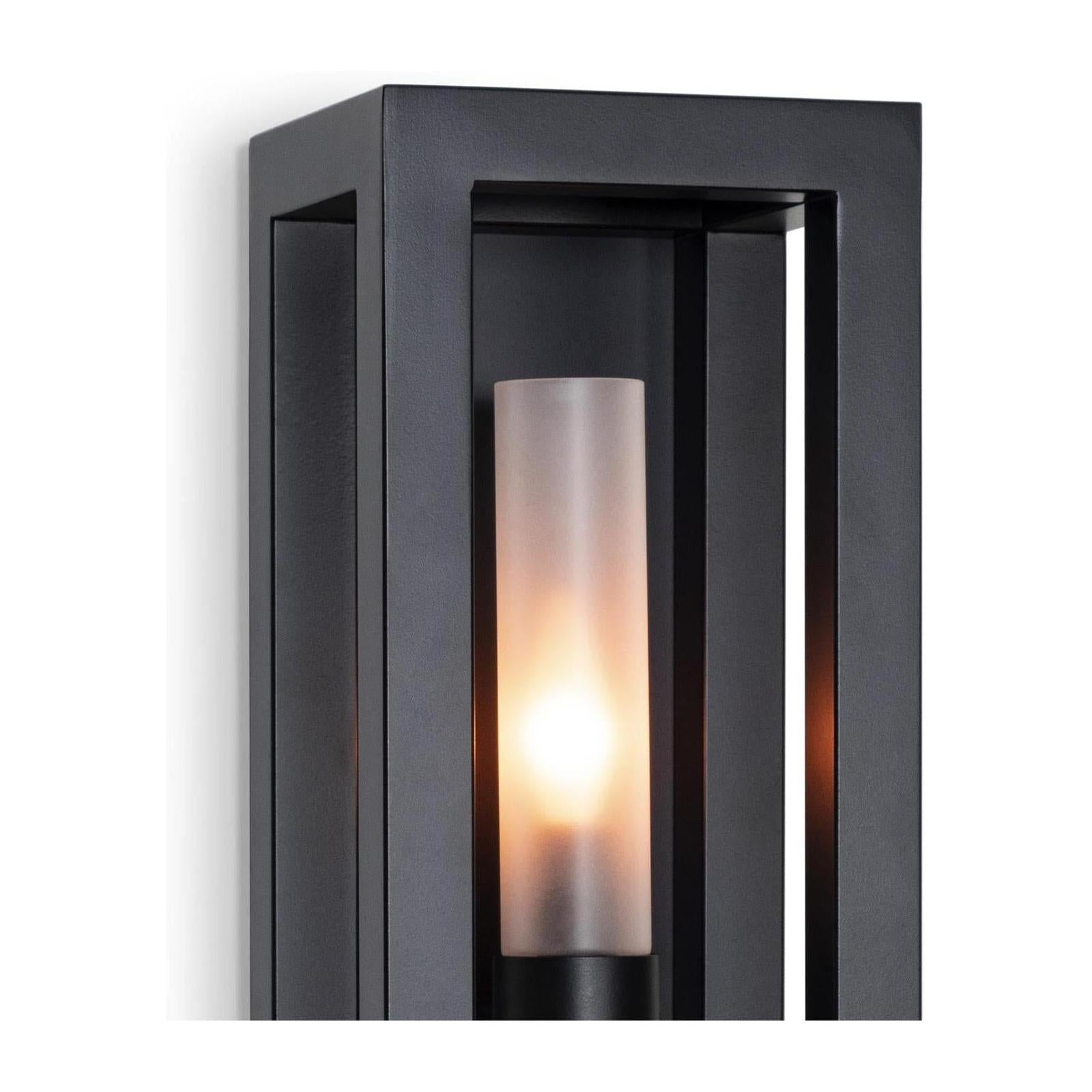 Regina Andrew Montecito Up-Down Outdoor Sconce