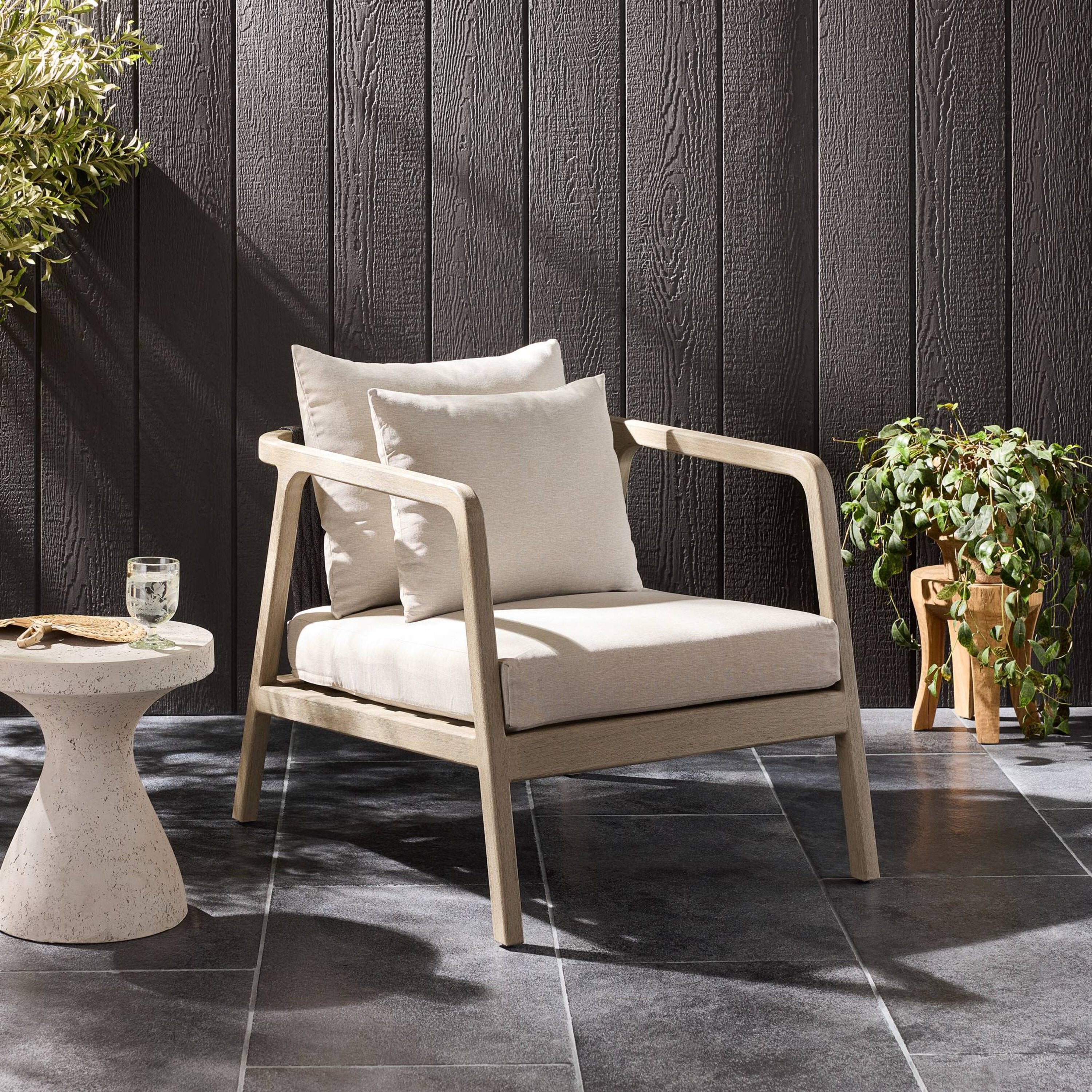Numa Outdoor Chair