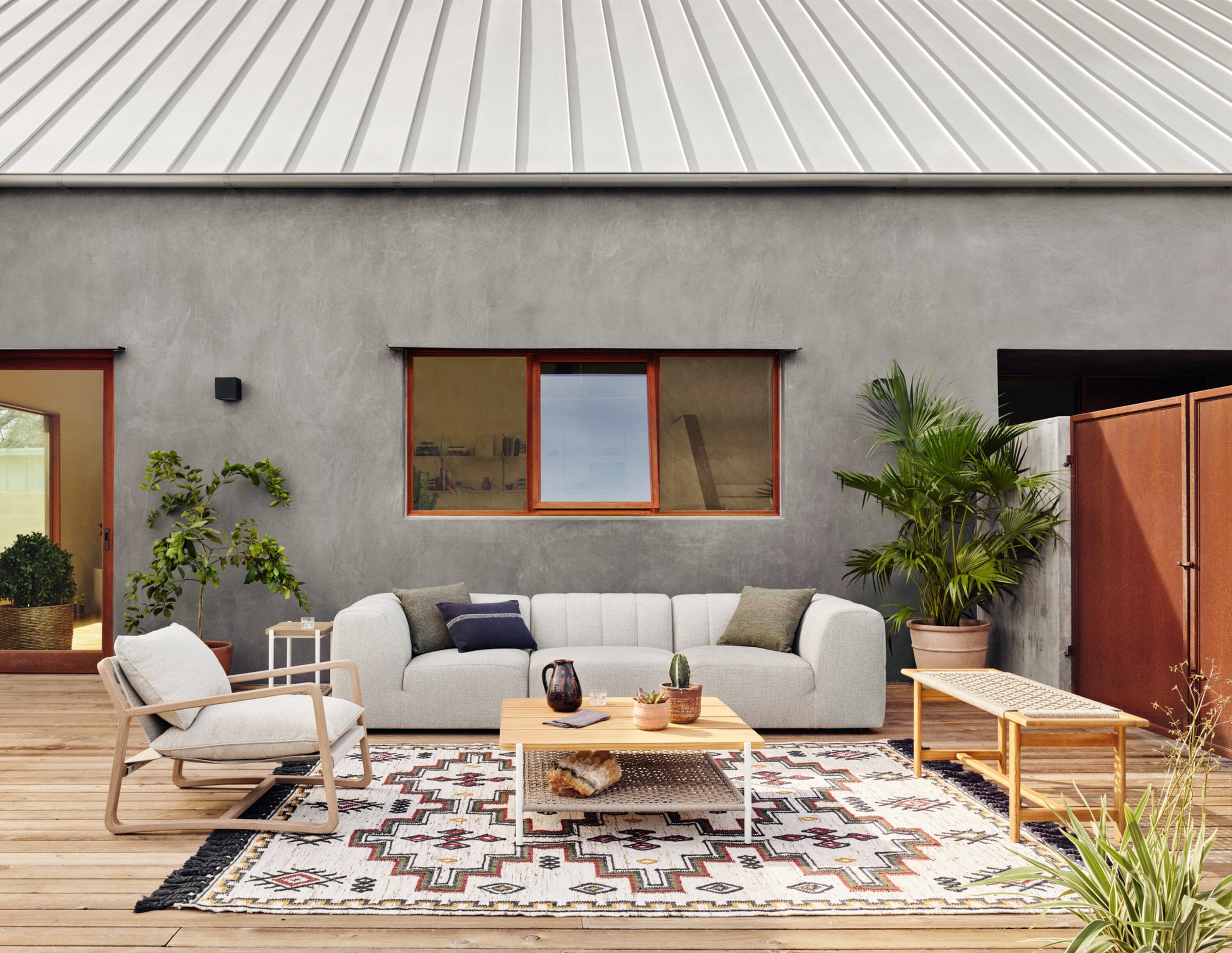 Gwen Outdoor 3 PC Sectional