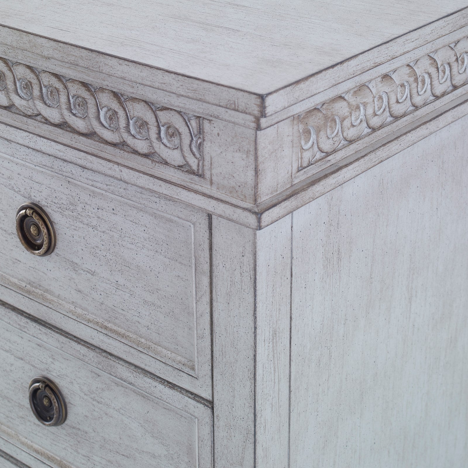 Ambella Circilo Chest