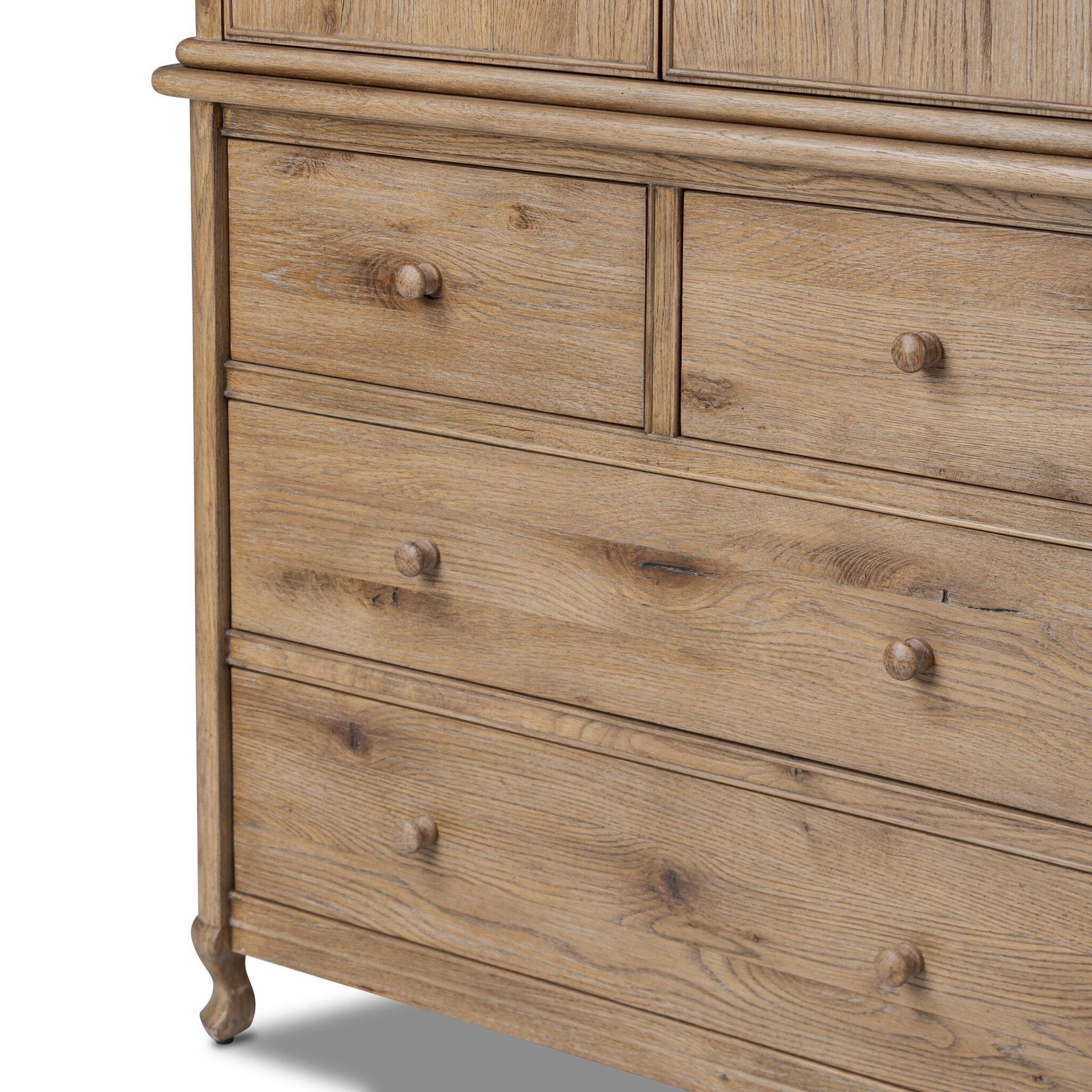 Pika Armoire