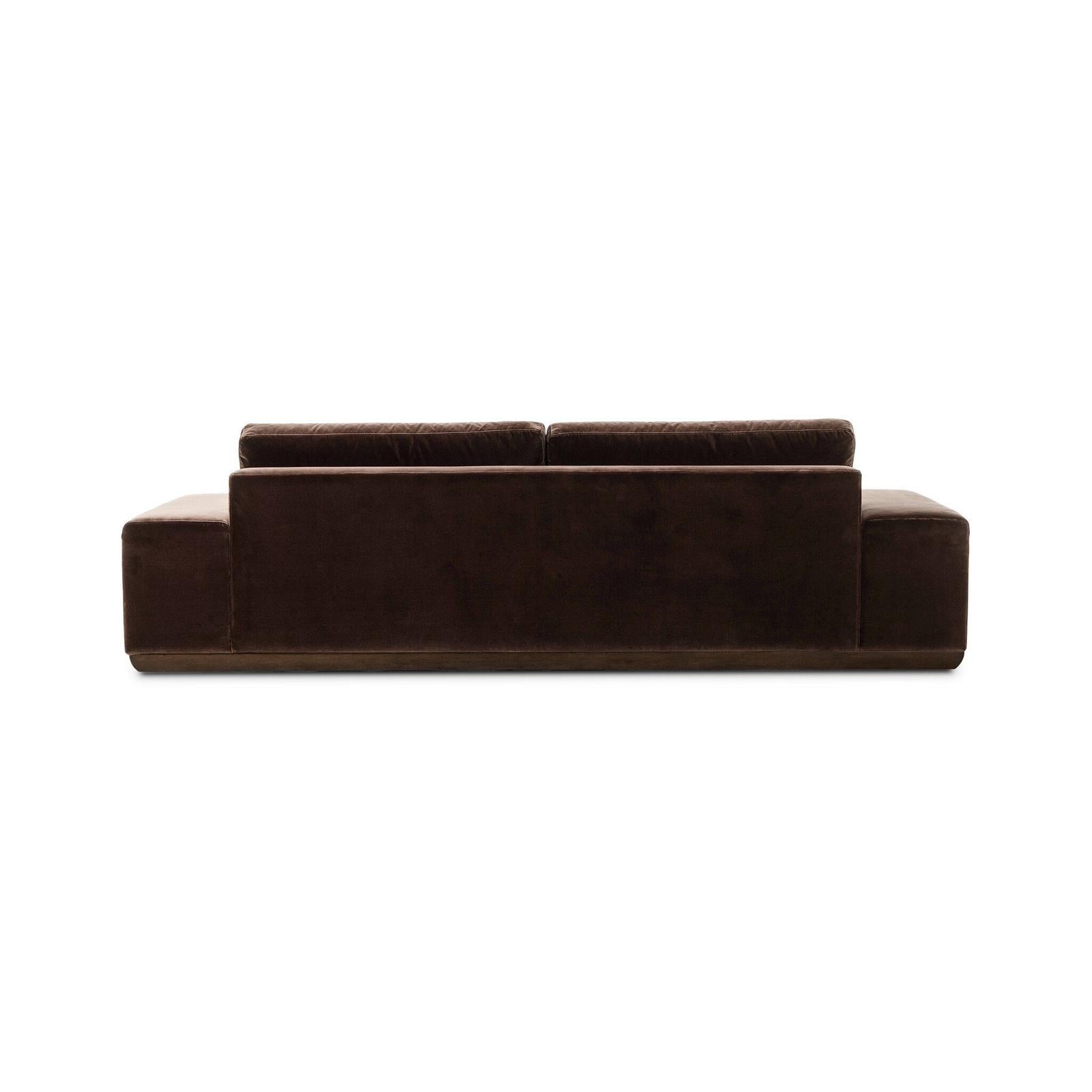 Isaiah Sofa 104