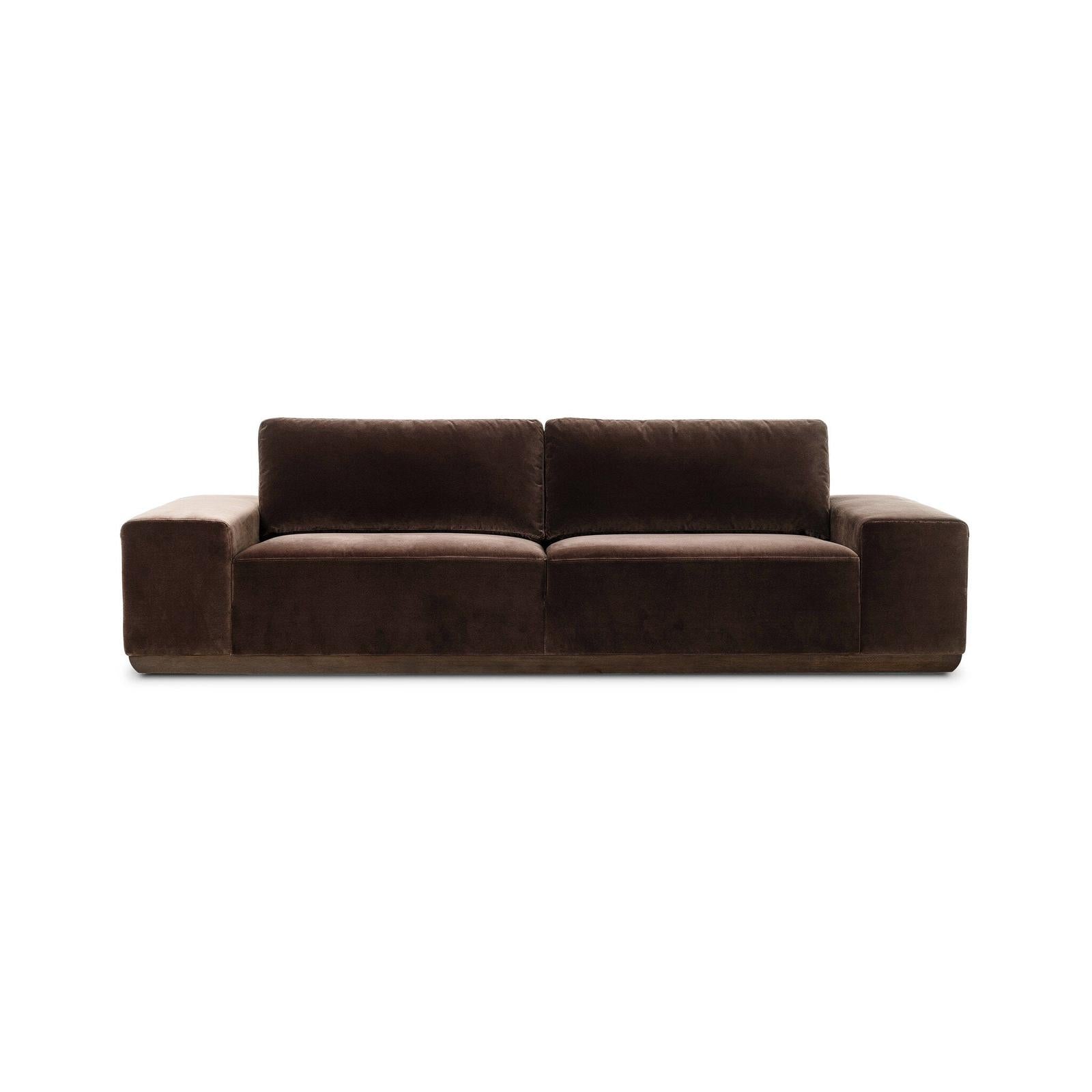 Isaiah Sofa 104