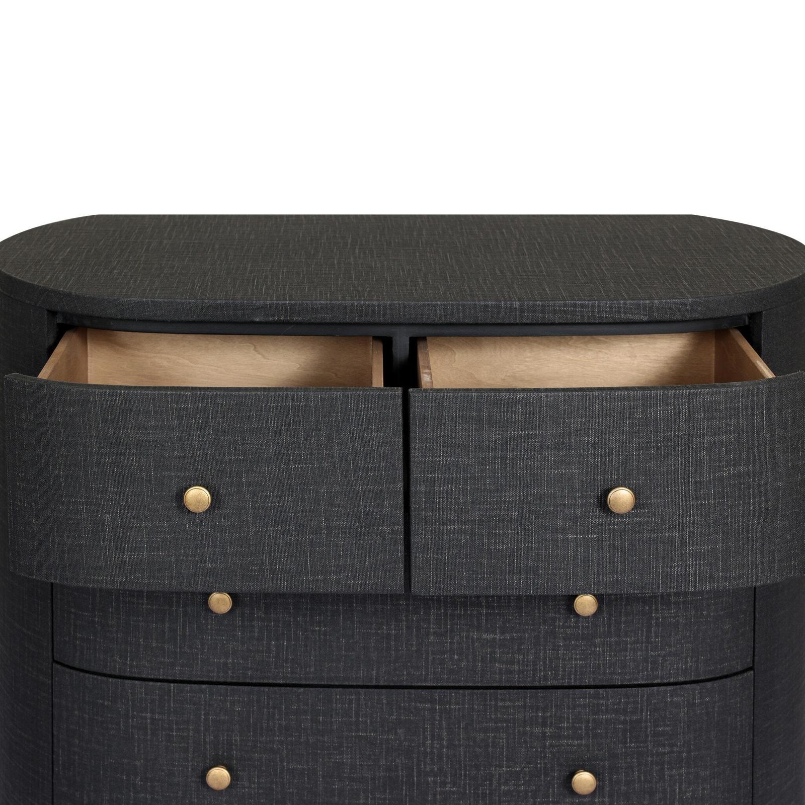 Amelia Chest