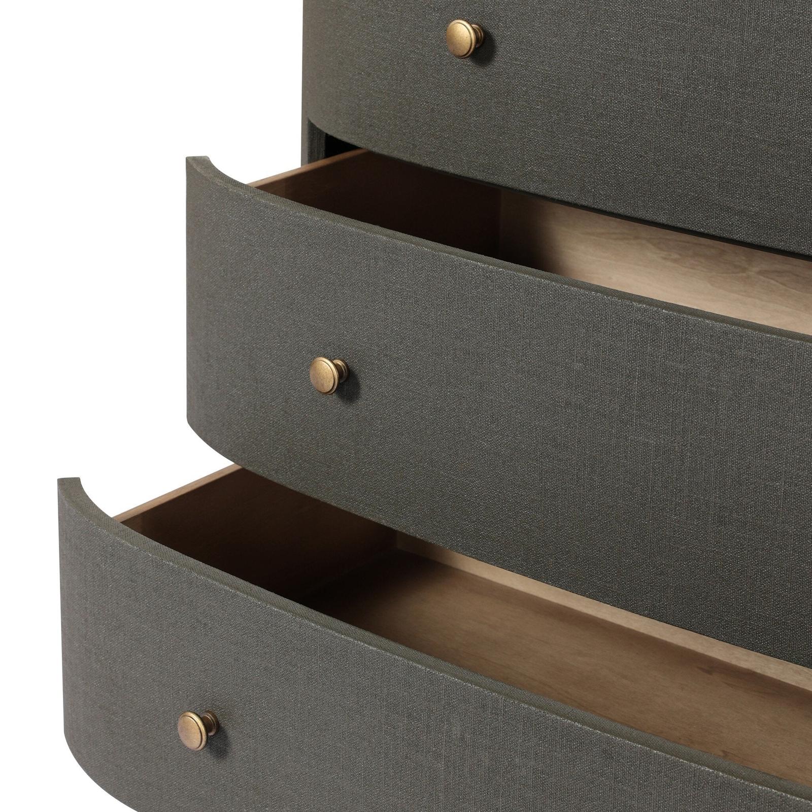Amelia Chest