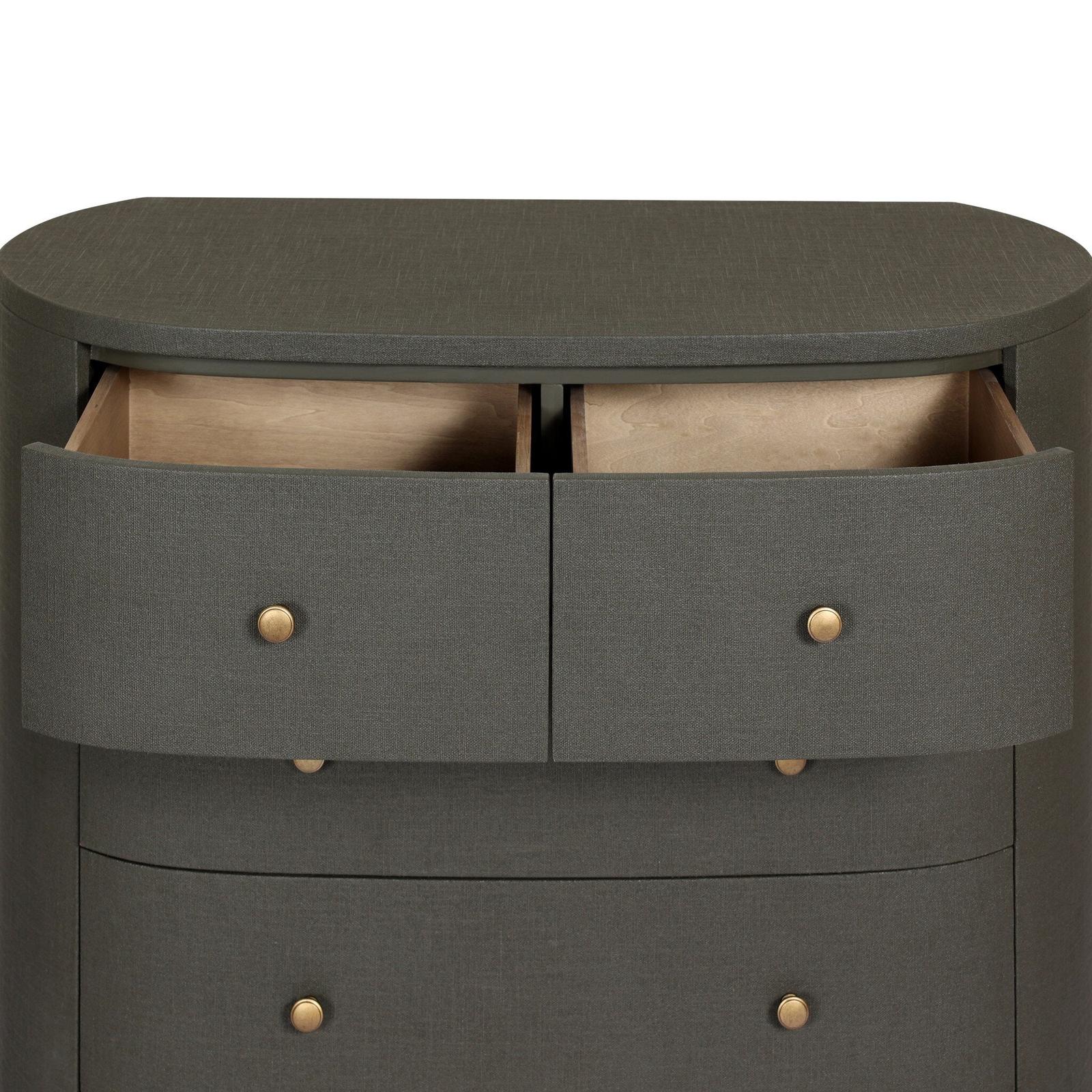 Amelia Chest