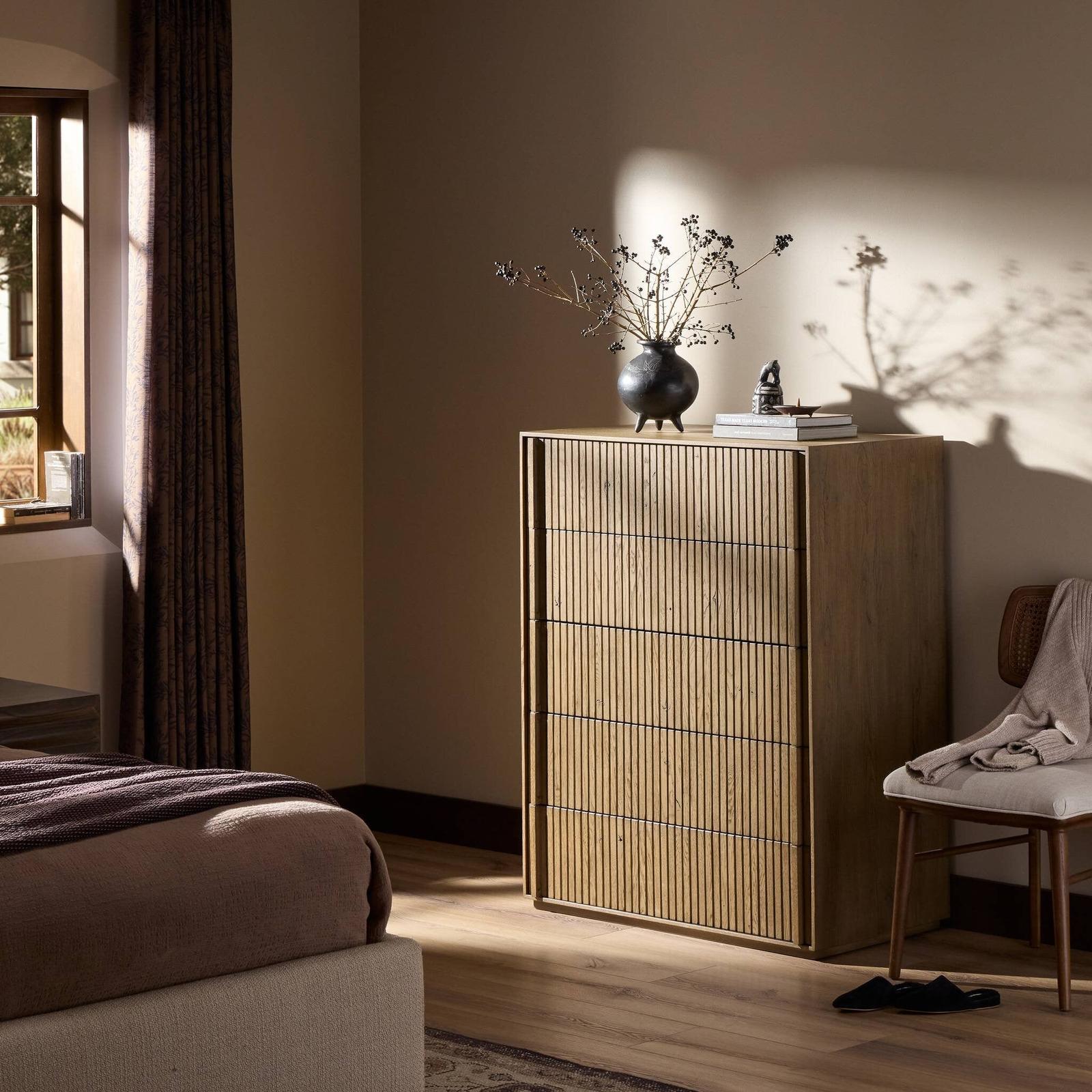 Leo 5-Drawer Dresser