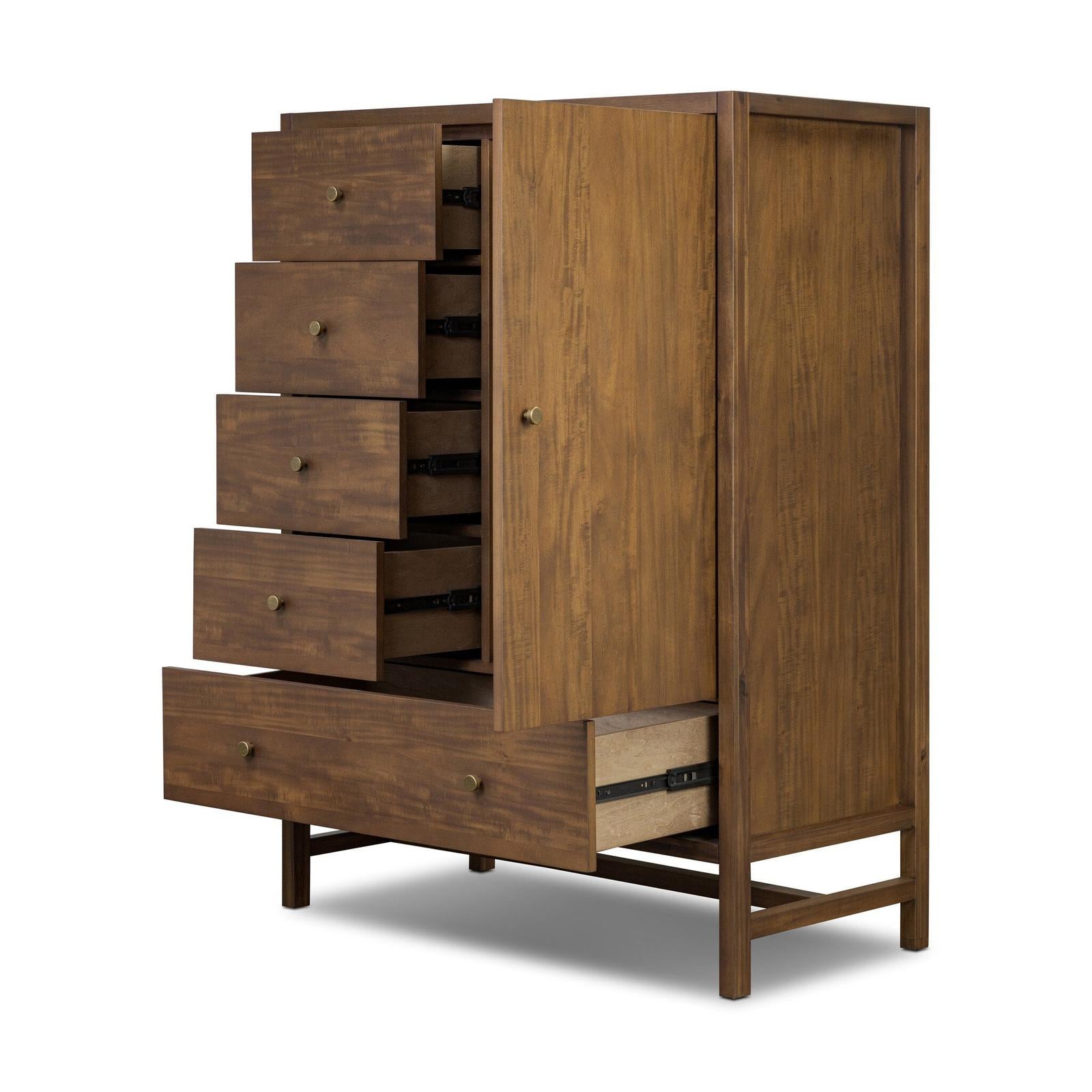 Sullivan Chest