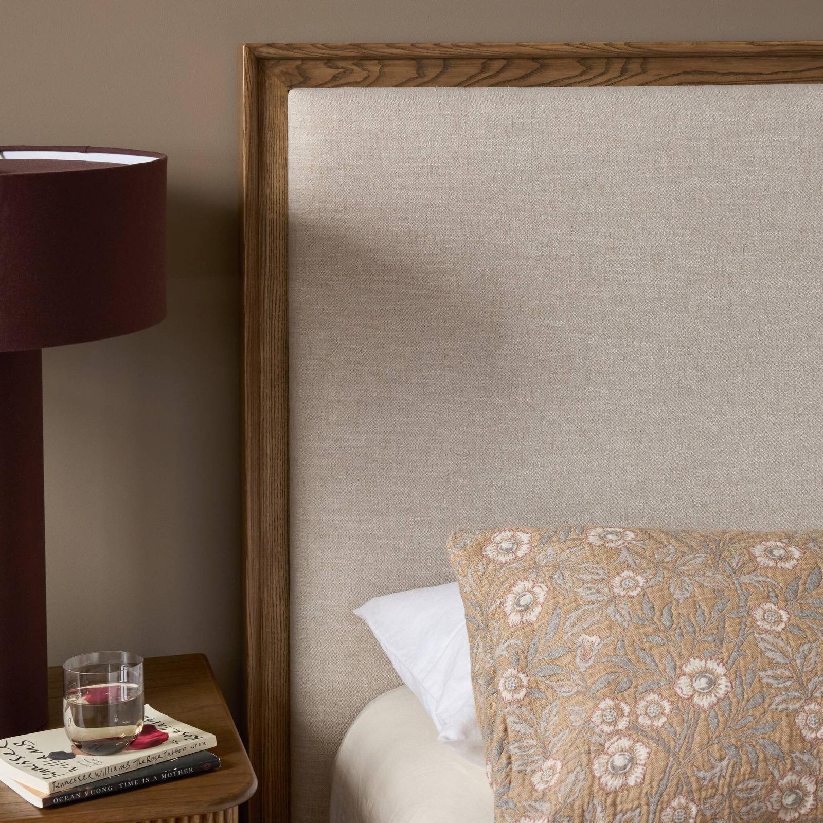 Pearson Bed - Savoy Parchment