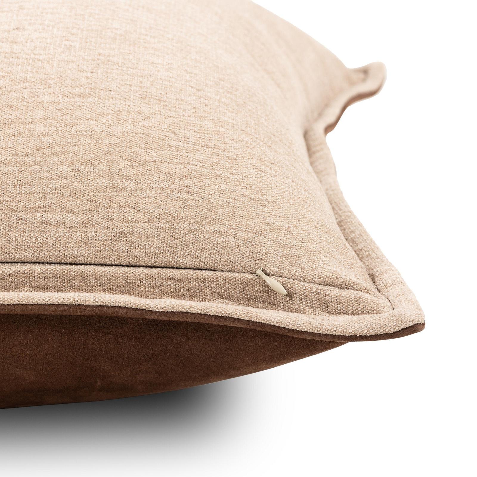 Trenton Pillow