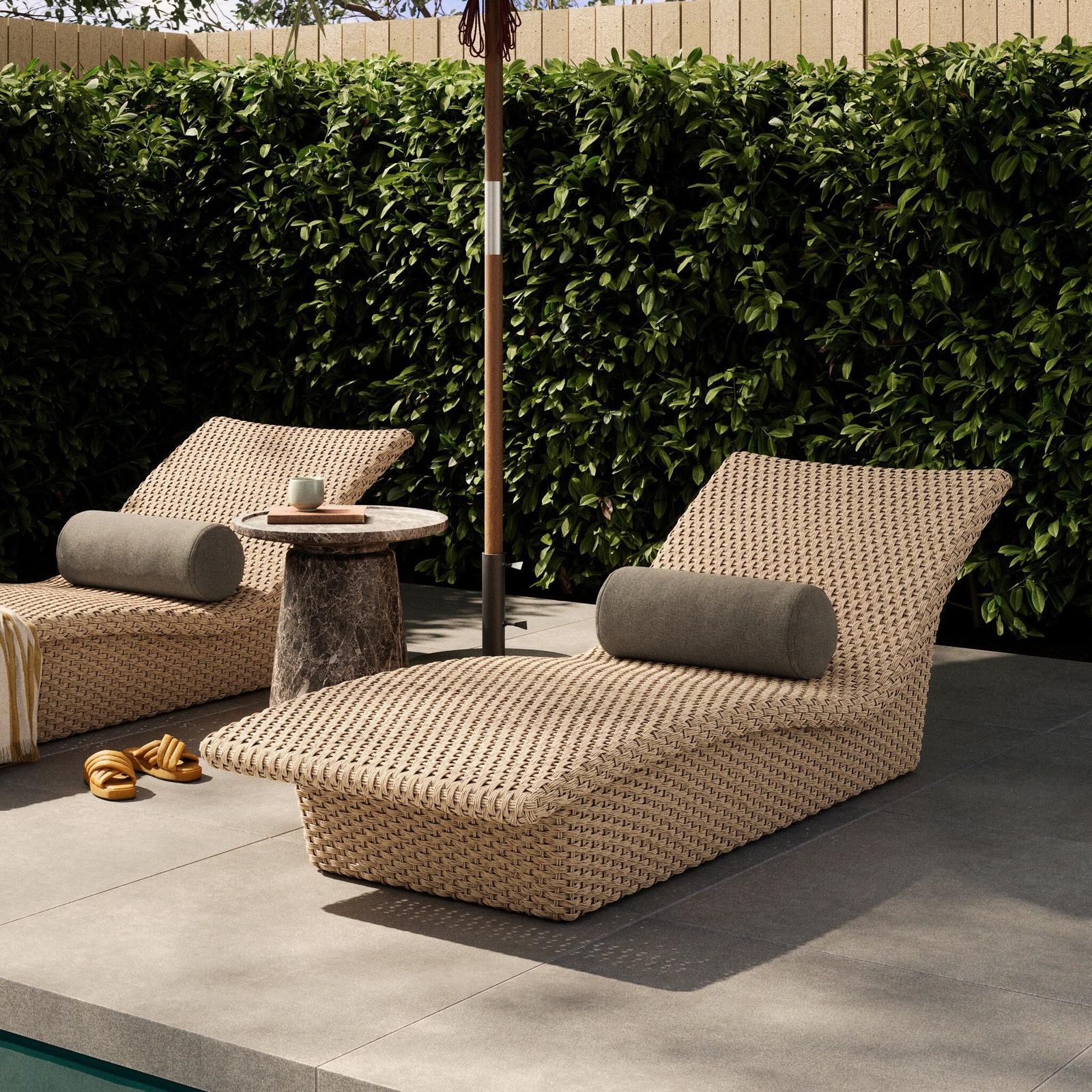 Quinta Outdoor Chaise