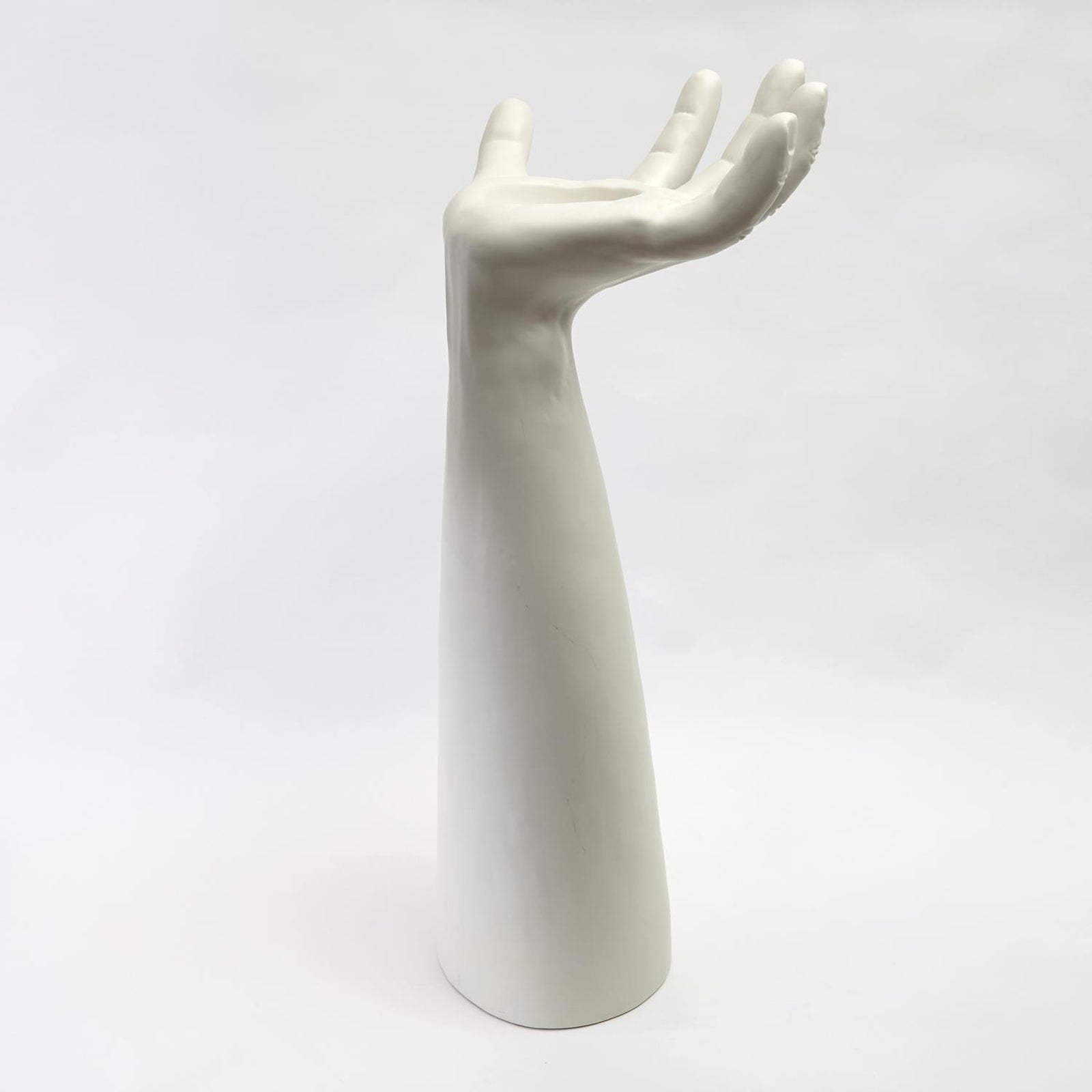 Global Views Matte White Ceramic Palma