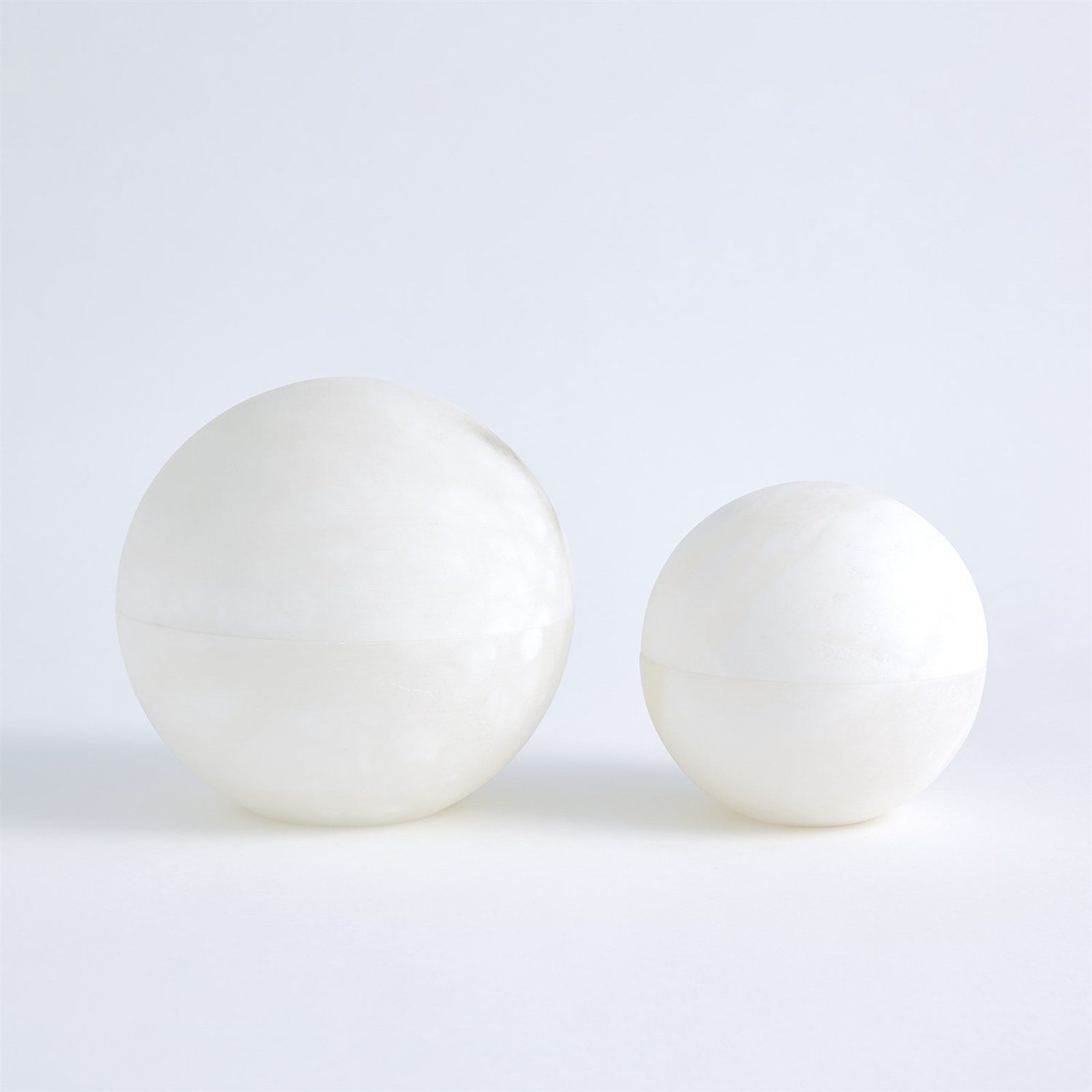 Global Views White Alabaster Sphere Box