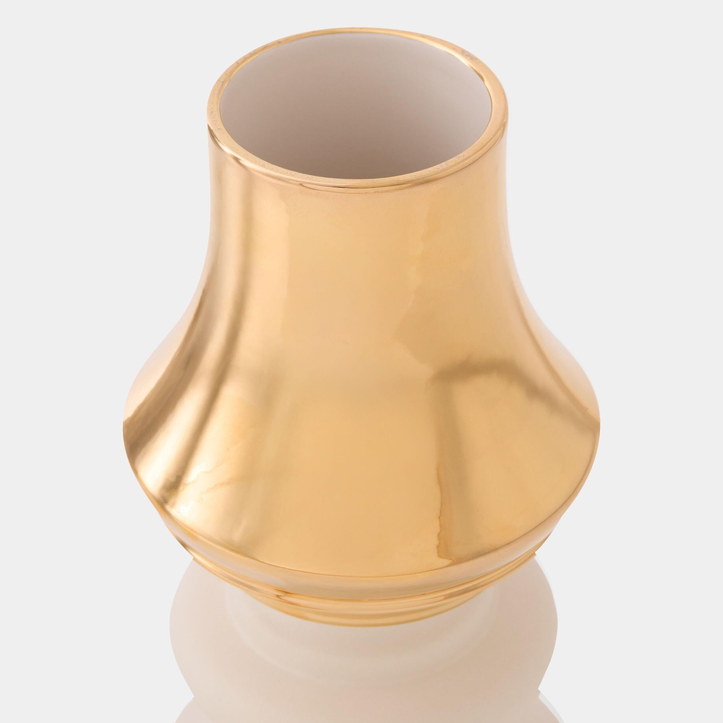 Global Views Gambit Jar